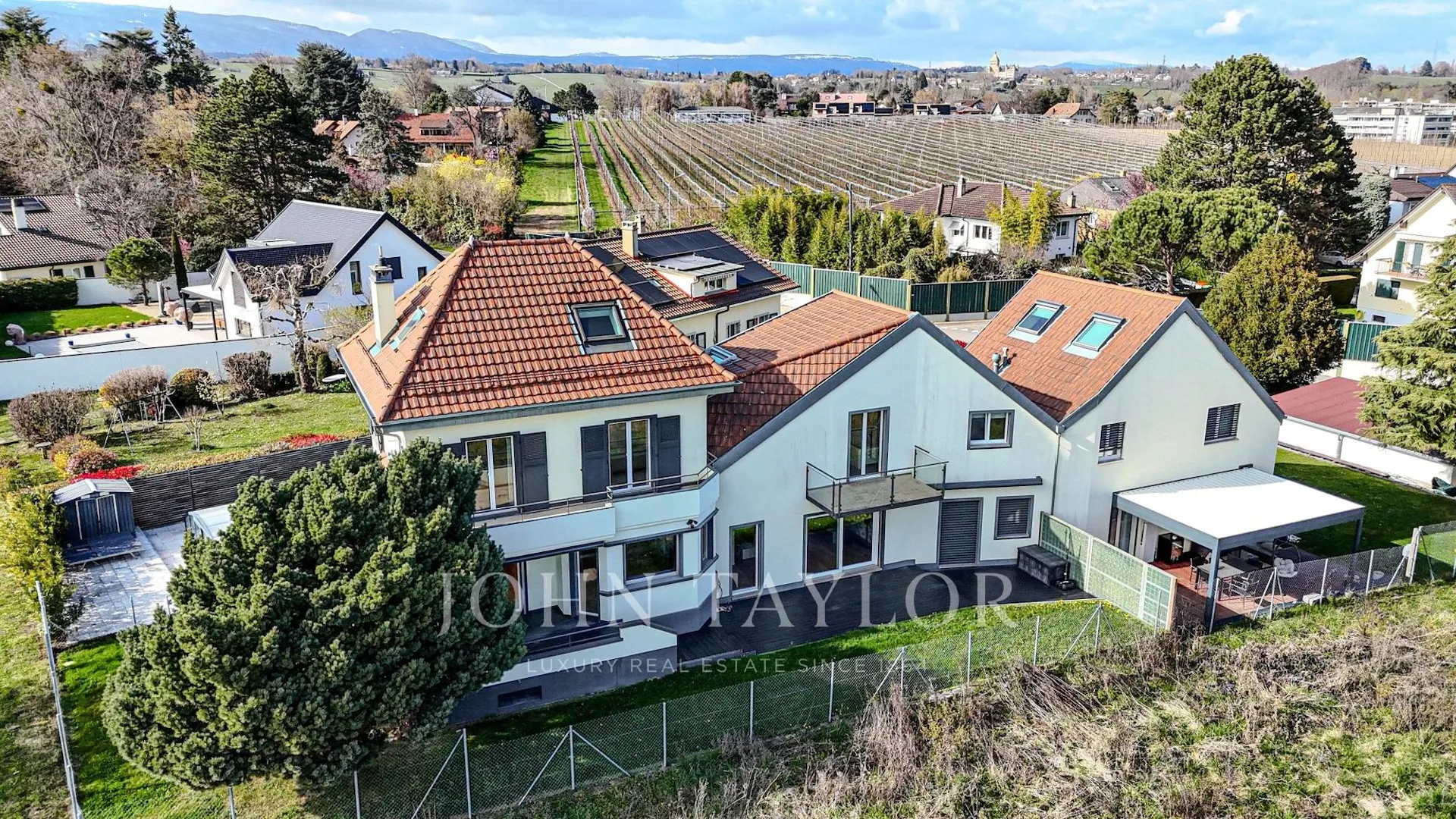 Villa für Familie mit Pool und separatem Bereich ? 5 Minuten von Morges