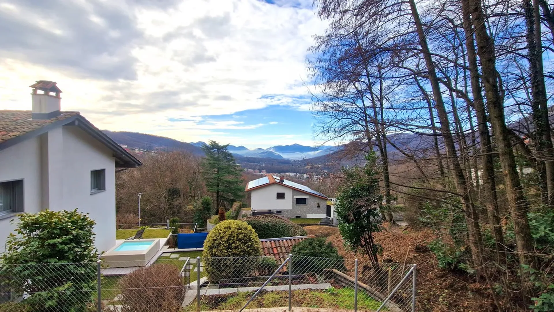 Neue 4,5-Zimmer-Wohnung im modernen Stil mit Veranda und großem privatem Garten
