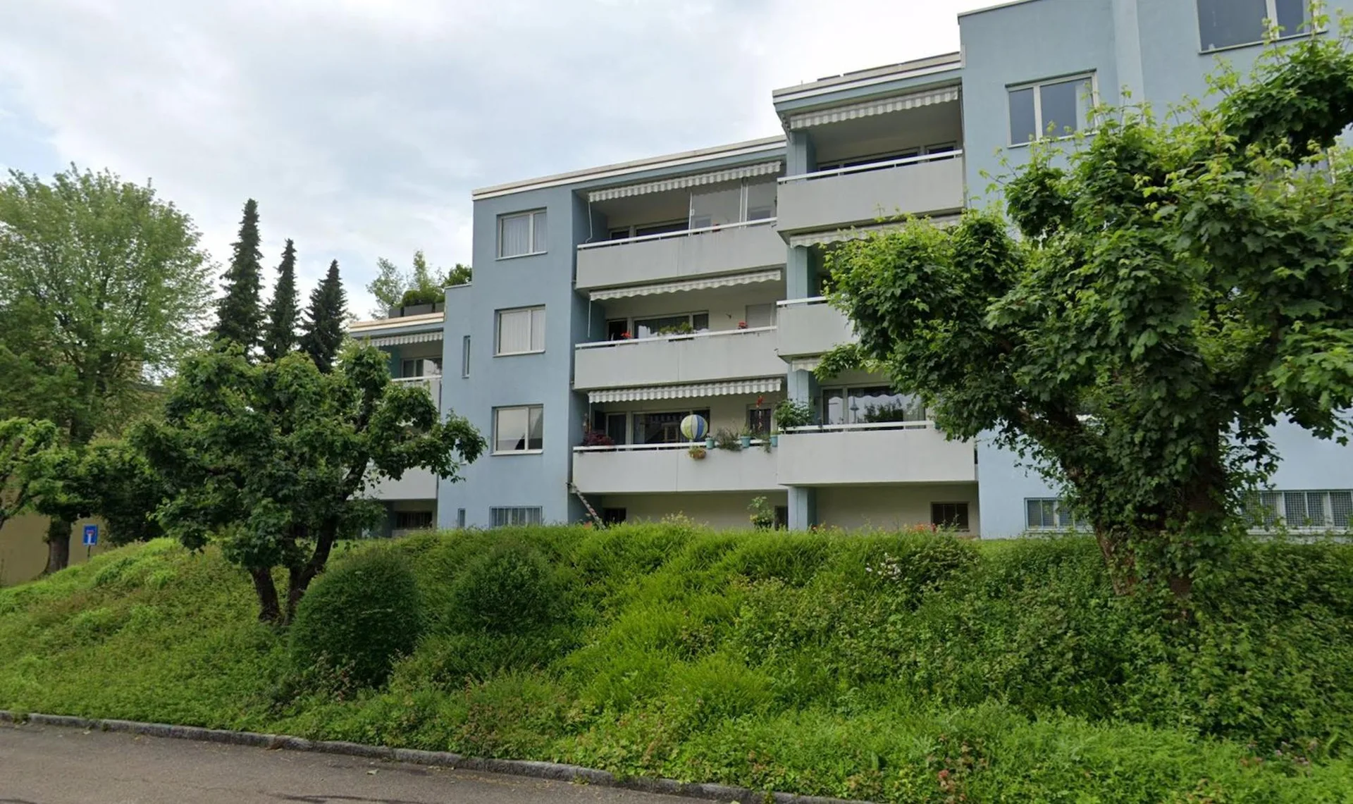 Bright 4-room apartment with balcony in Männedorf – available from July 2026