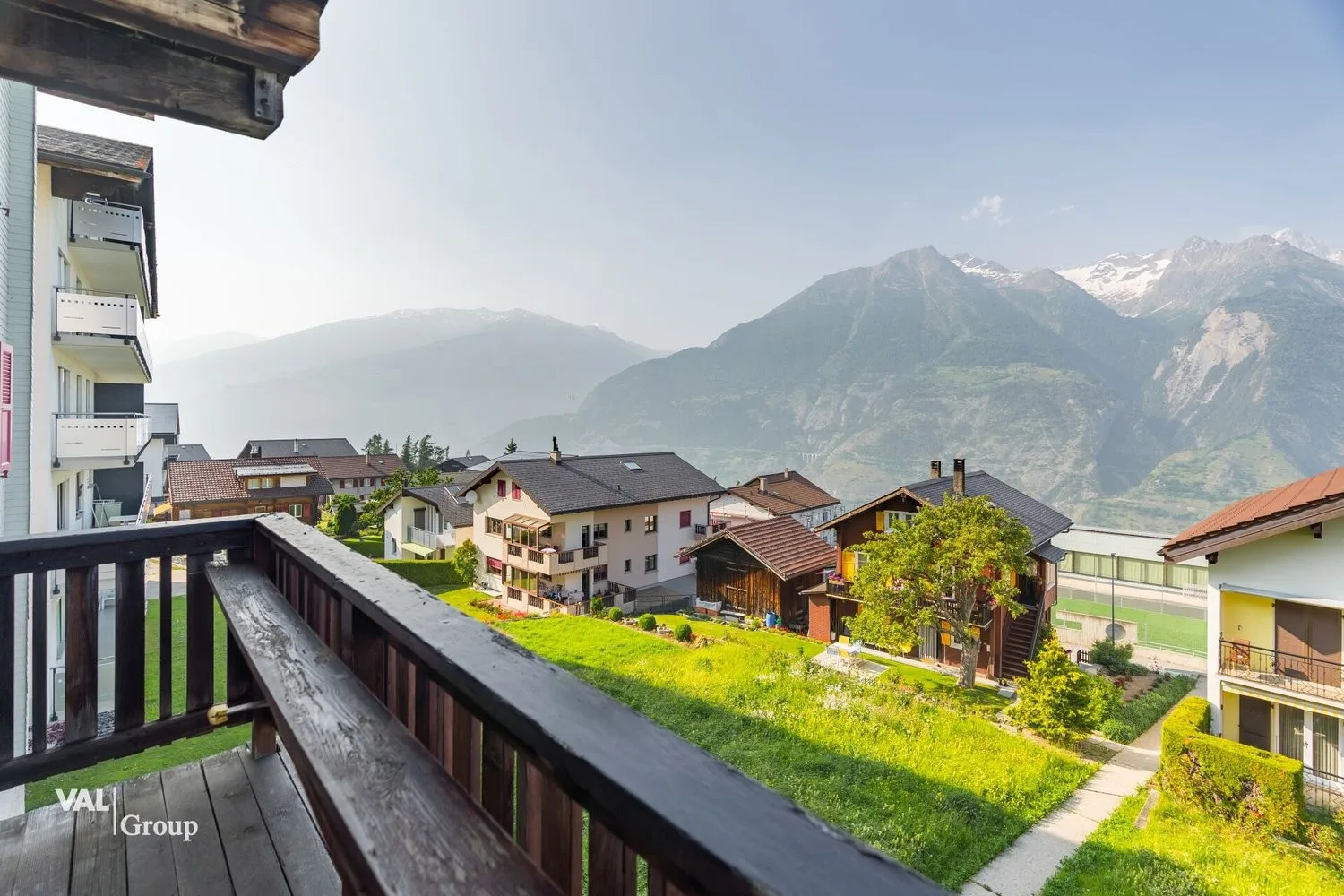 Charmantes Zuhause über dem Tal - mit unverbaubarer Aussicht
