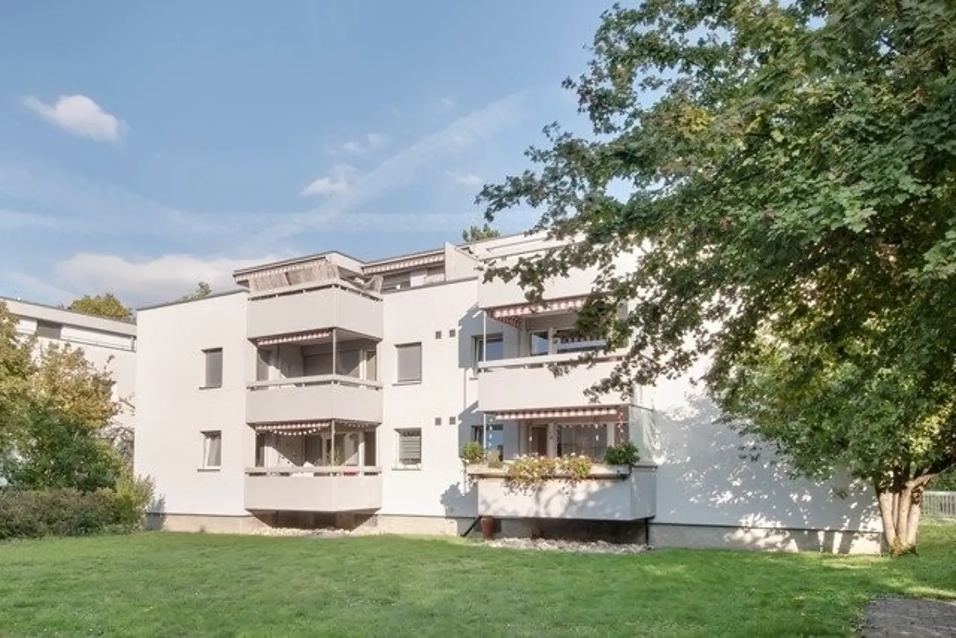 Gemütliche Wohnung im grünen - Wir schenken Ihnen einen Mietzins