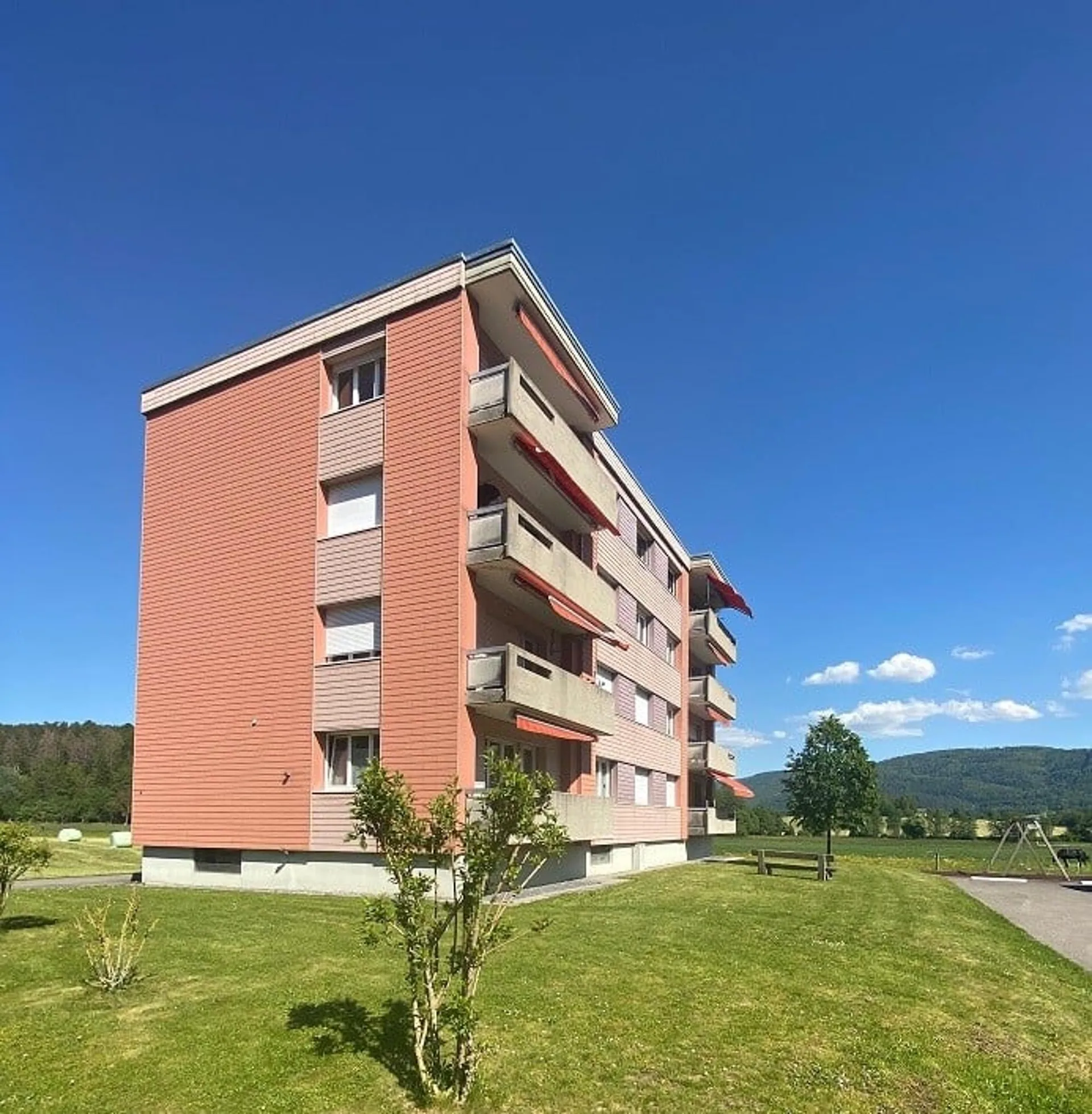 Schönes 4-Zimmer-Apartment im 2. Stock