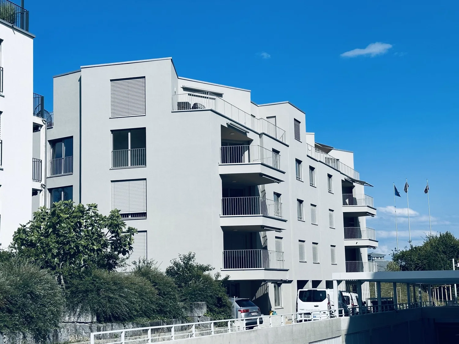Moderne 4.5 Zi.-Wohnung im 1. OG