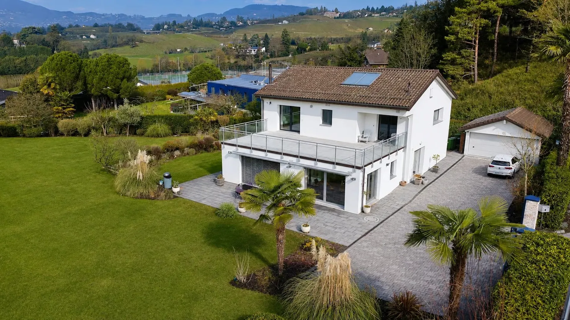 Helle Villa in der Nähe der Internationalen Schule