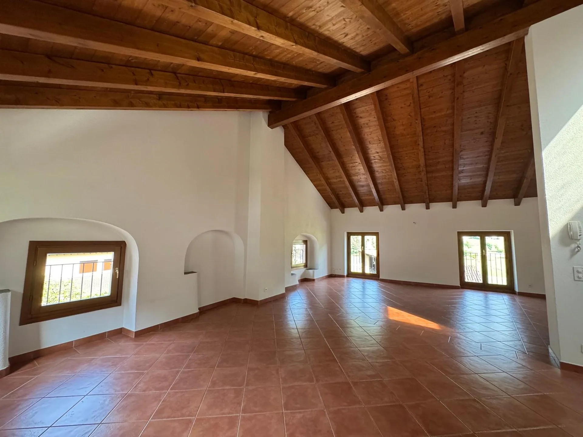 Großes 4.5-Zimmer-Duplex-Apartment in einem historischen Haus in Barbengo
