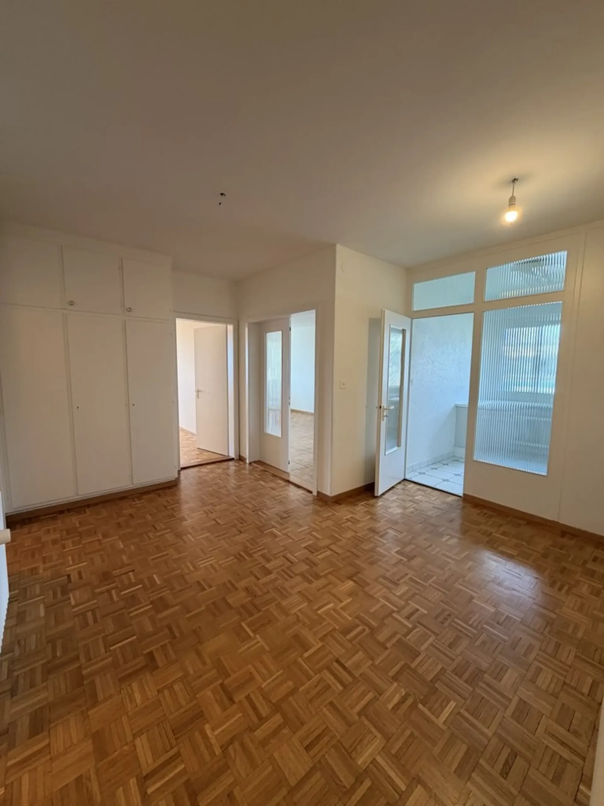 Geräumige 3.5 Zimmer Wohnung nahe dem Genfer See