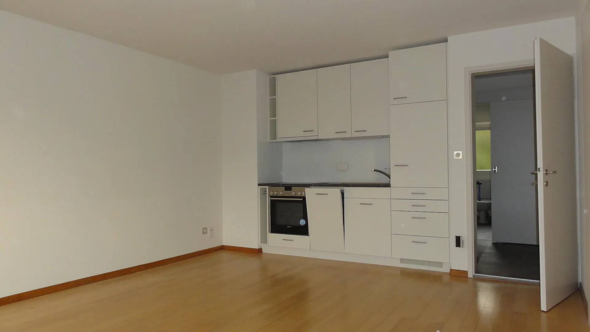 Charmant appartement 2.5 pièces dans un emplacement central et calme !