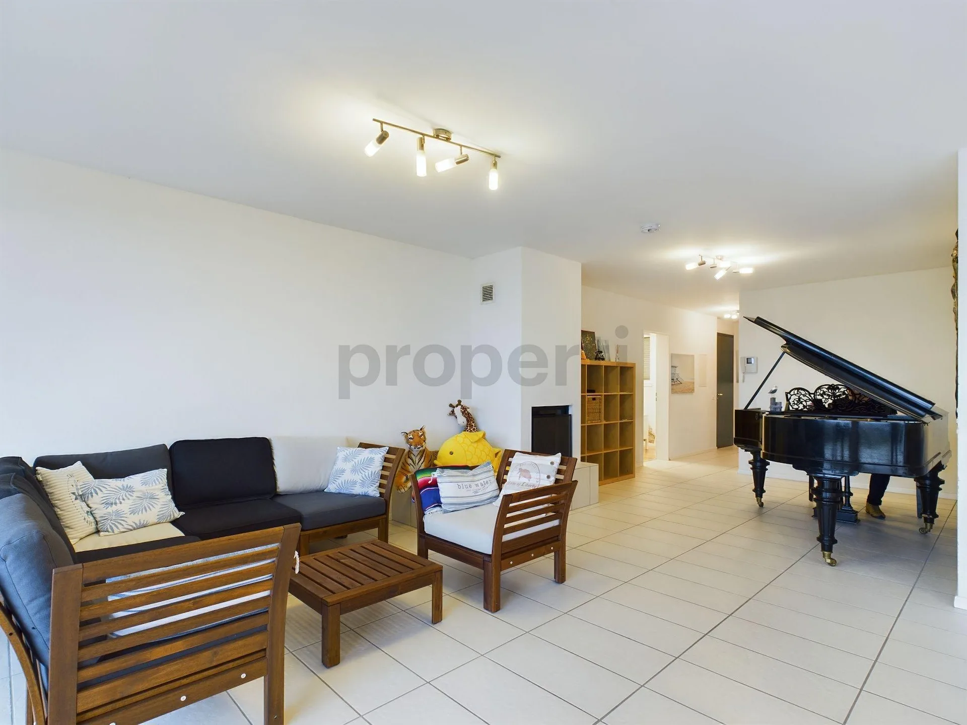 Luxuswohnung mit 5.5 Zimmern und Blick auf den Lago Maggiore in Brissago
