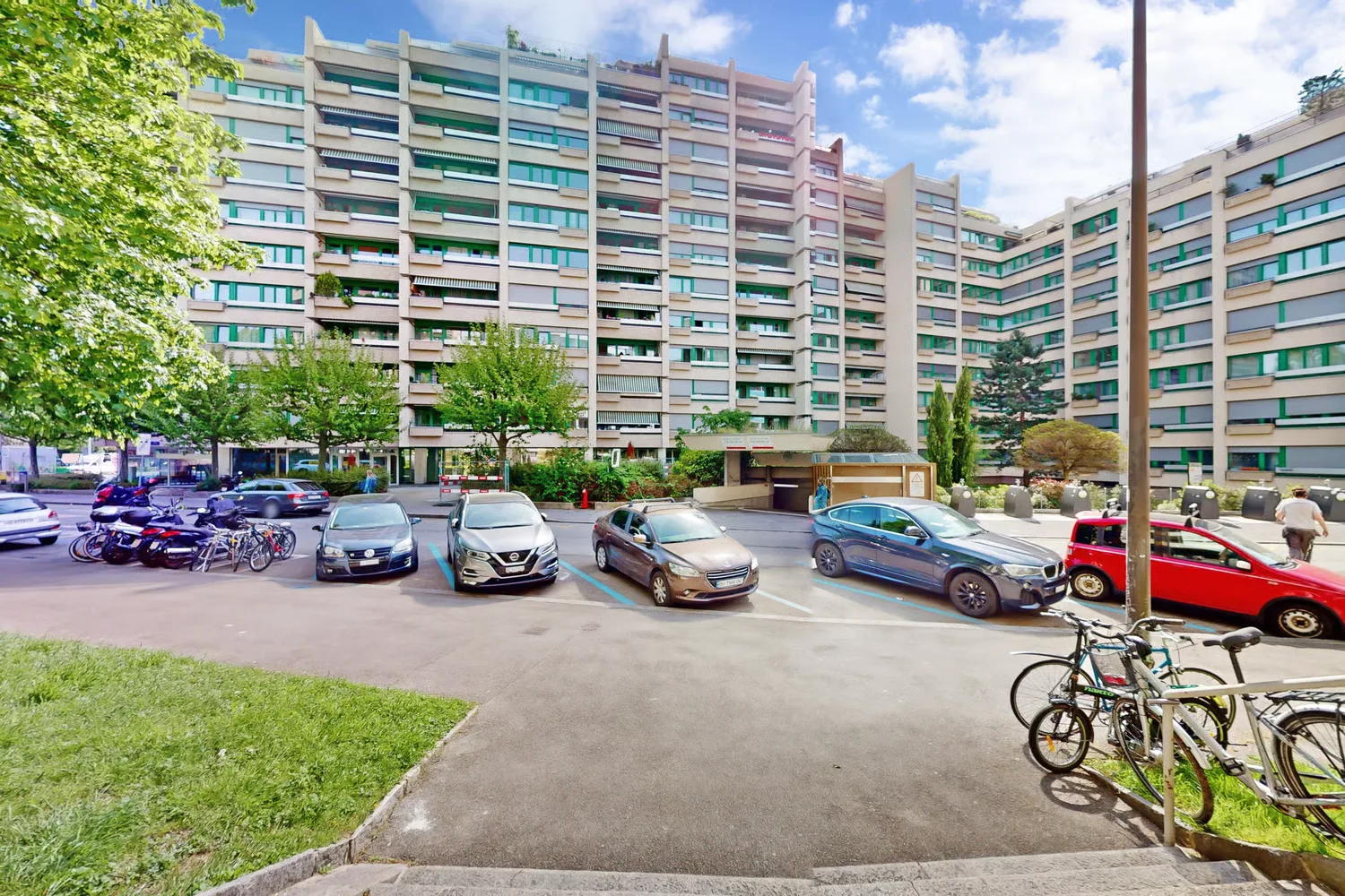 Rue de Lyon 59 proche Cornavin, Bus et Tram - Garage/box 2 mois gratuits