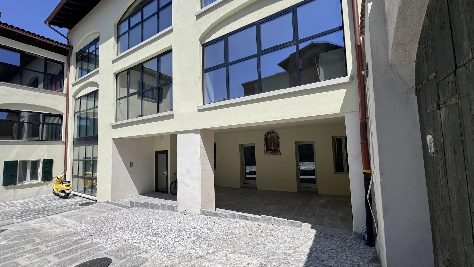 Image 10