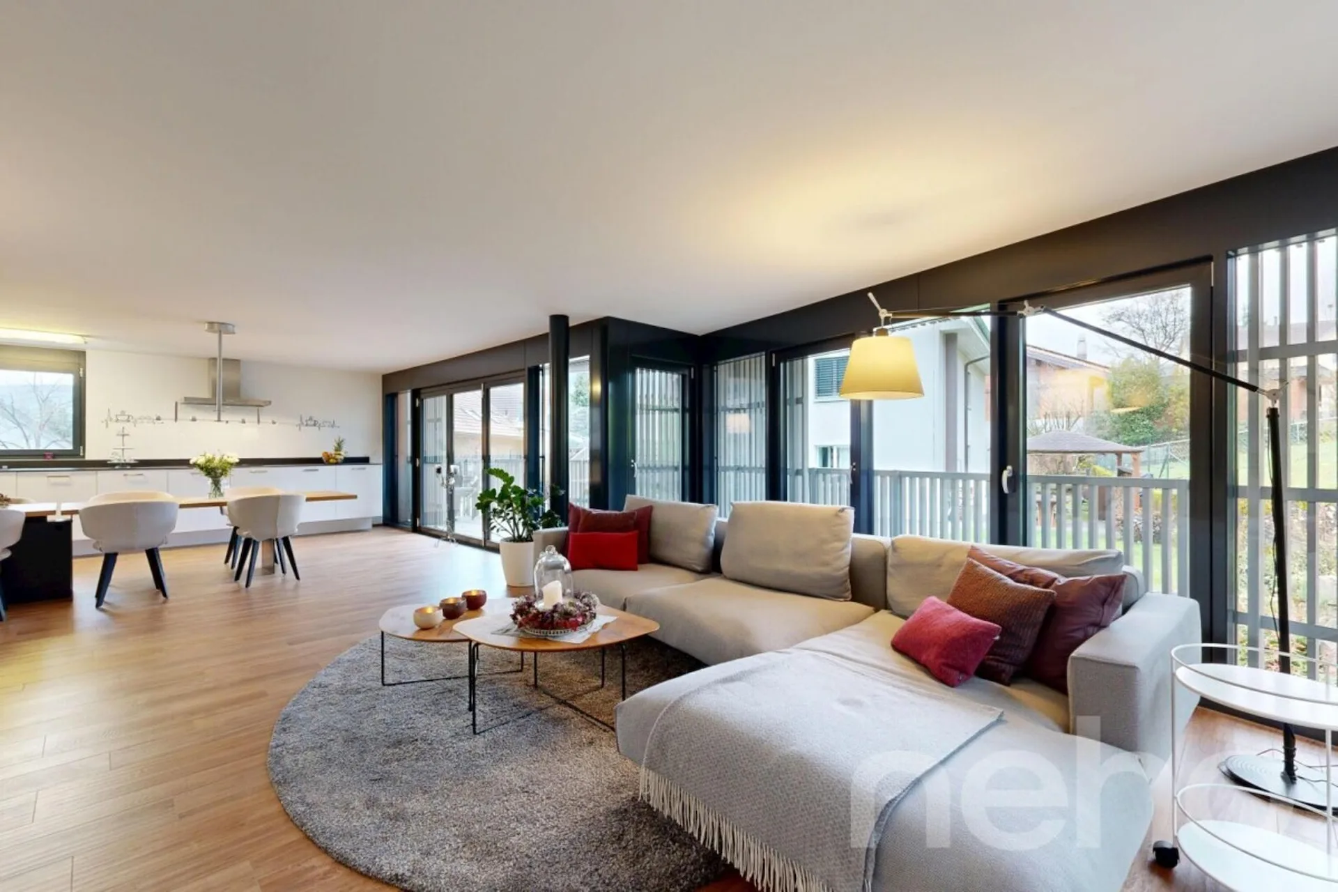Moderne und grosszügige 4.5-Zimmerwohnung mit Schwedenofen