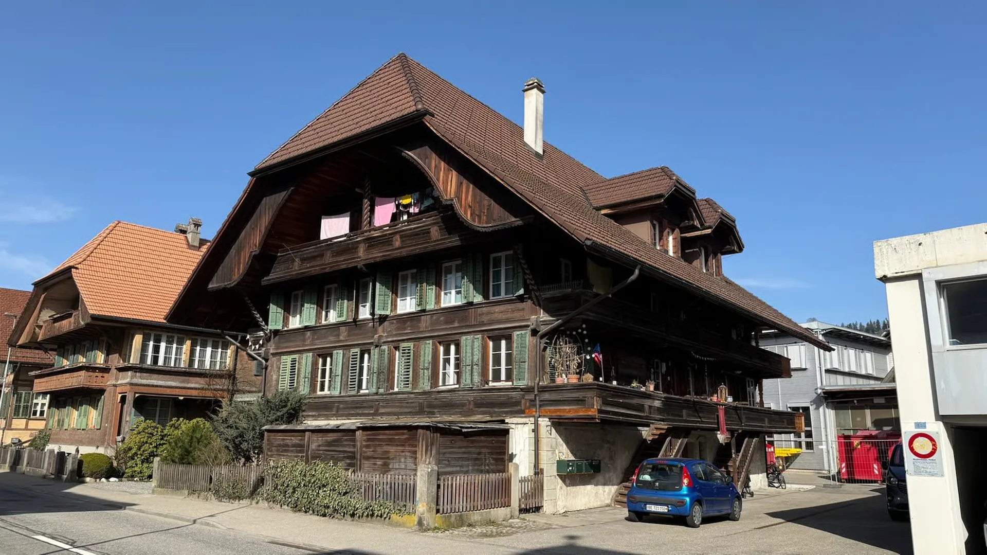 5-Parteienhaus, vollvermietet