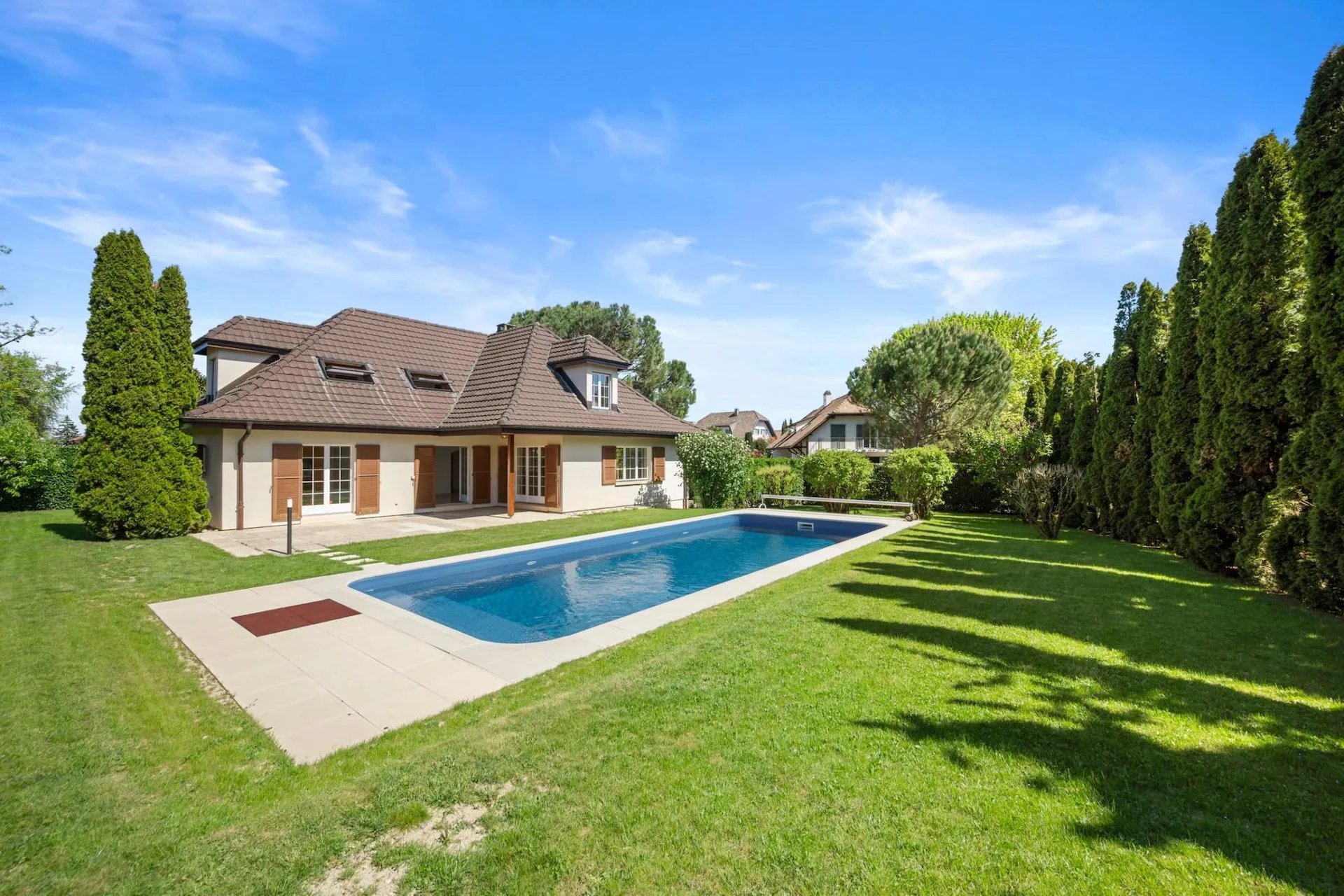 Prächtige 6,5-Zimmer-Villa in Commugny