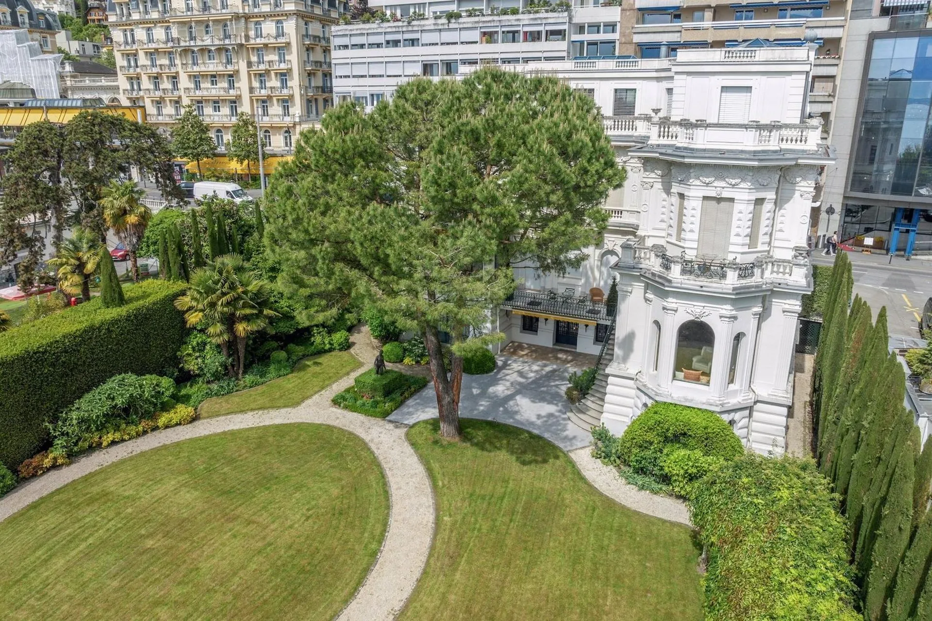 Propriété exclusive "Pieds dans l'eau" au coeur de Montreux