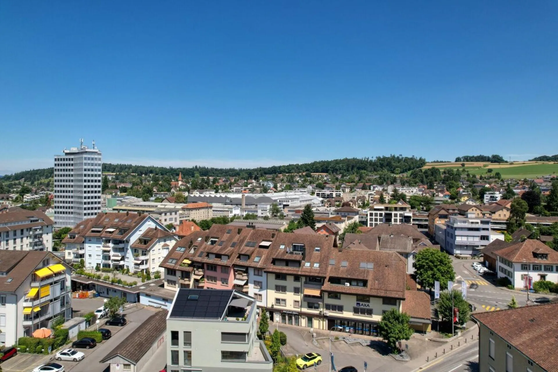 Menziken - Appartement situé au centre avec beaucoup de charme et de potentiel pour une conception individuelle