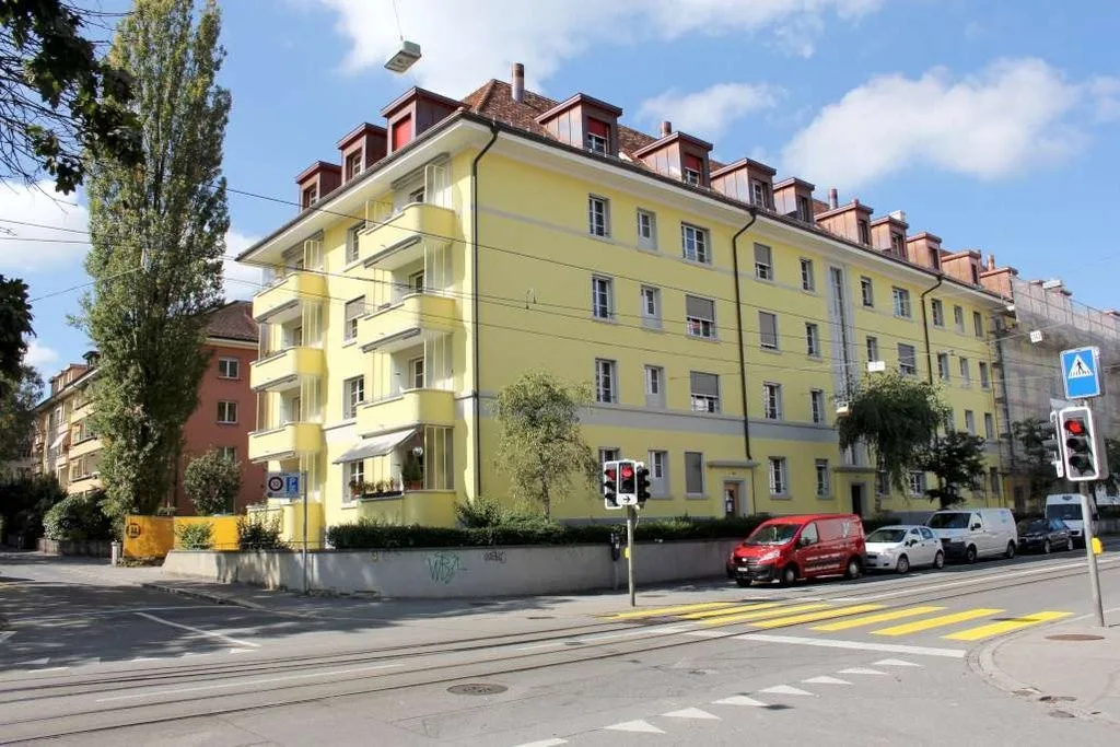 Moderne Dachwohnung in Stadtnähe