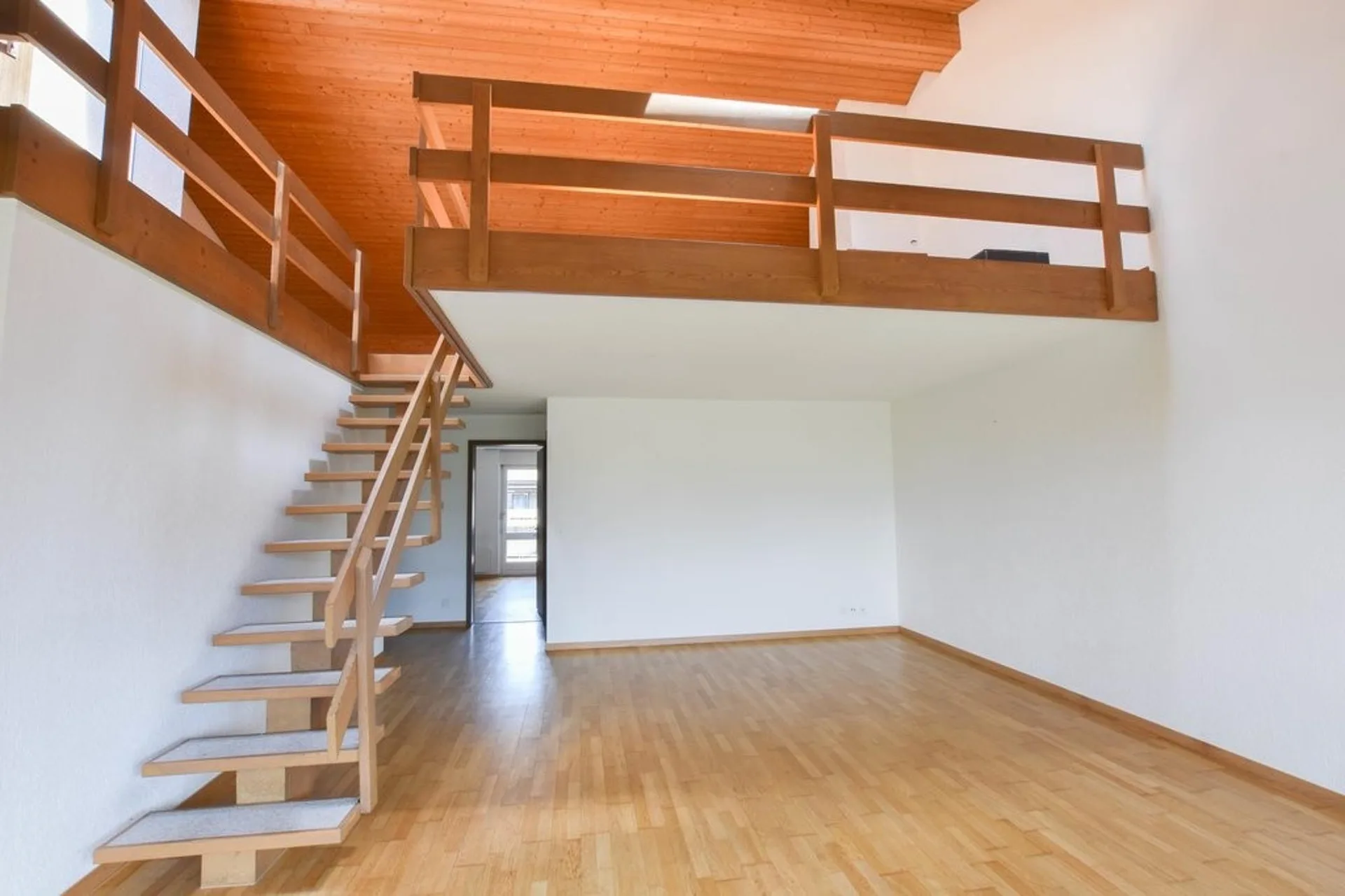 Befristete Galeriewohnung in Thun