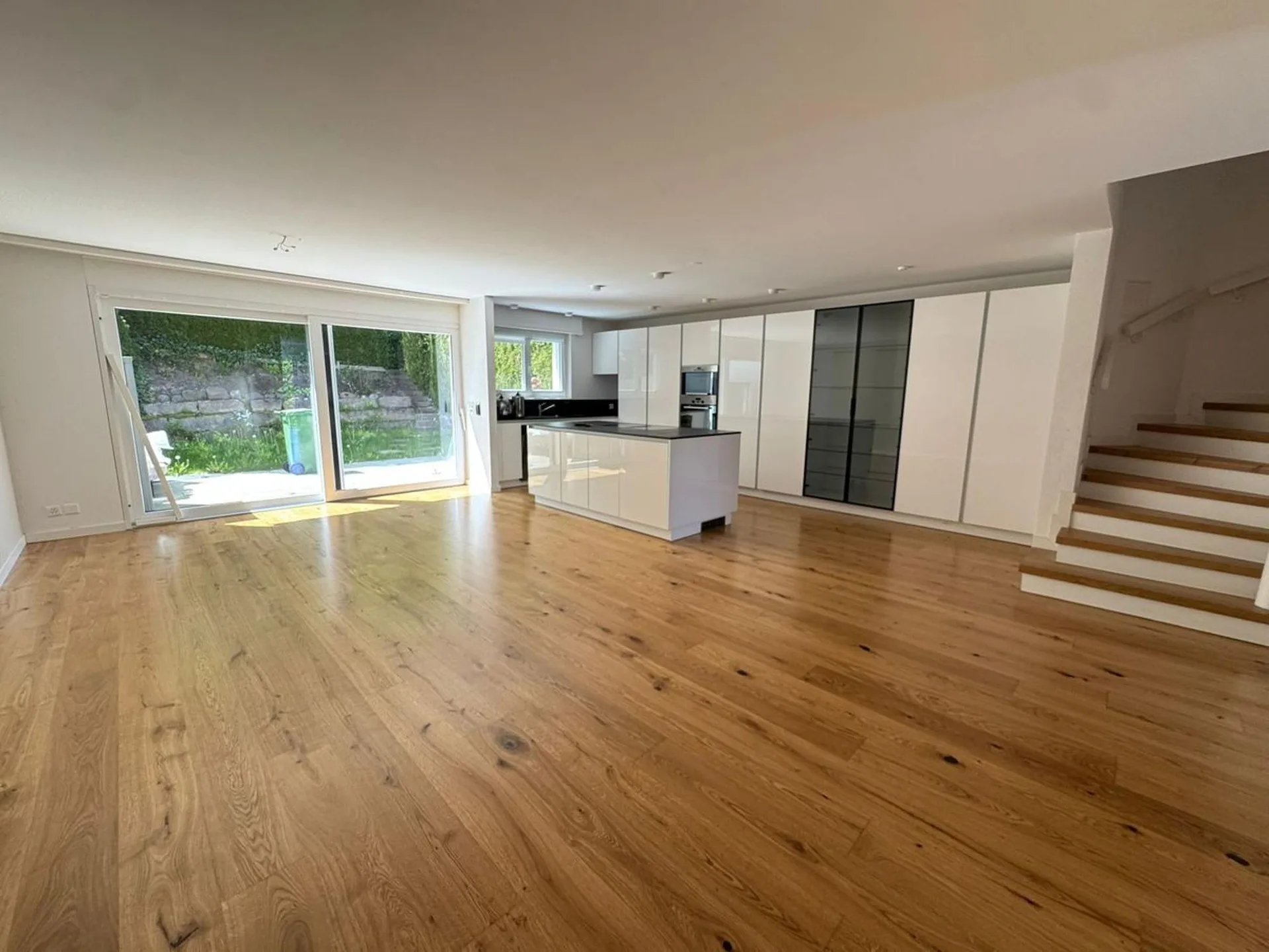 Exklusives Haus mit luxuriösem Ausbaustandard und schönem Privatgarten