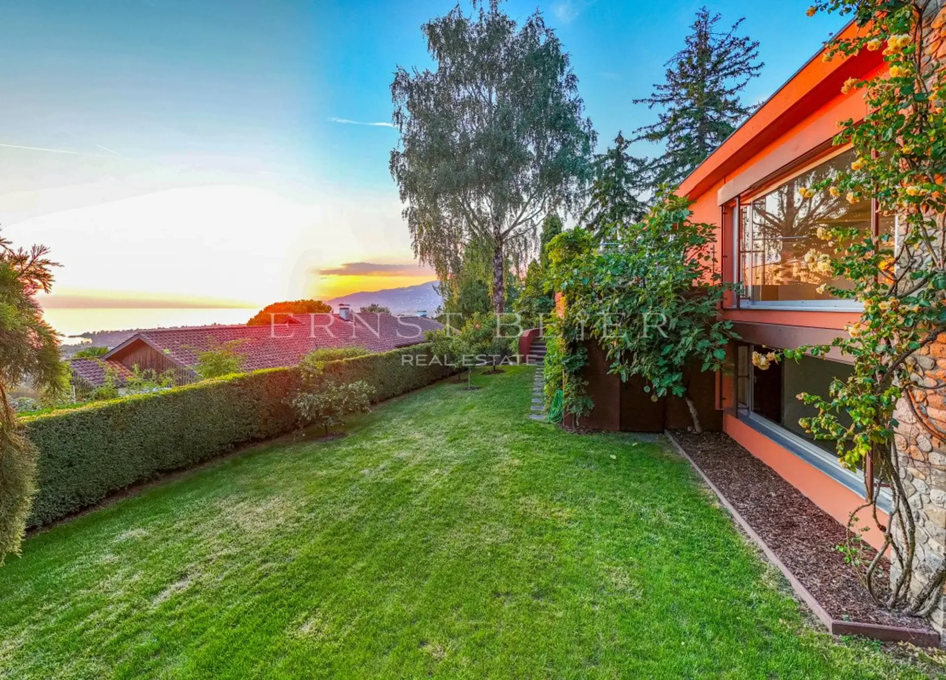 Résidence d'exception avec jardin paysager et panorama sur le Léman