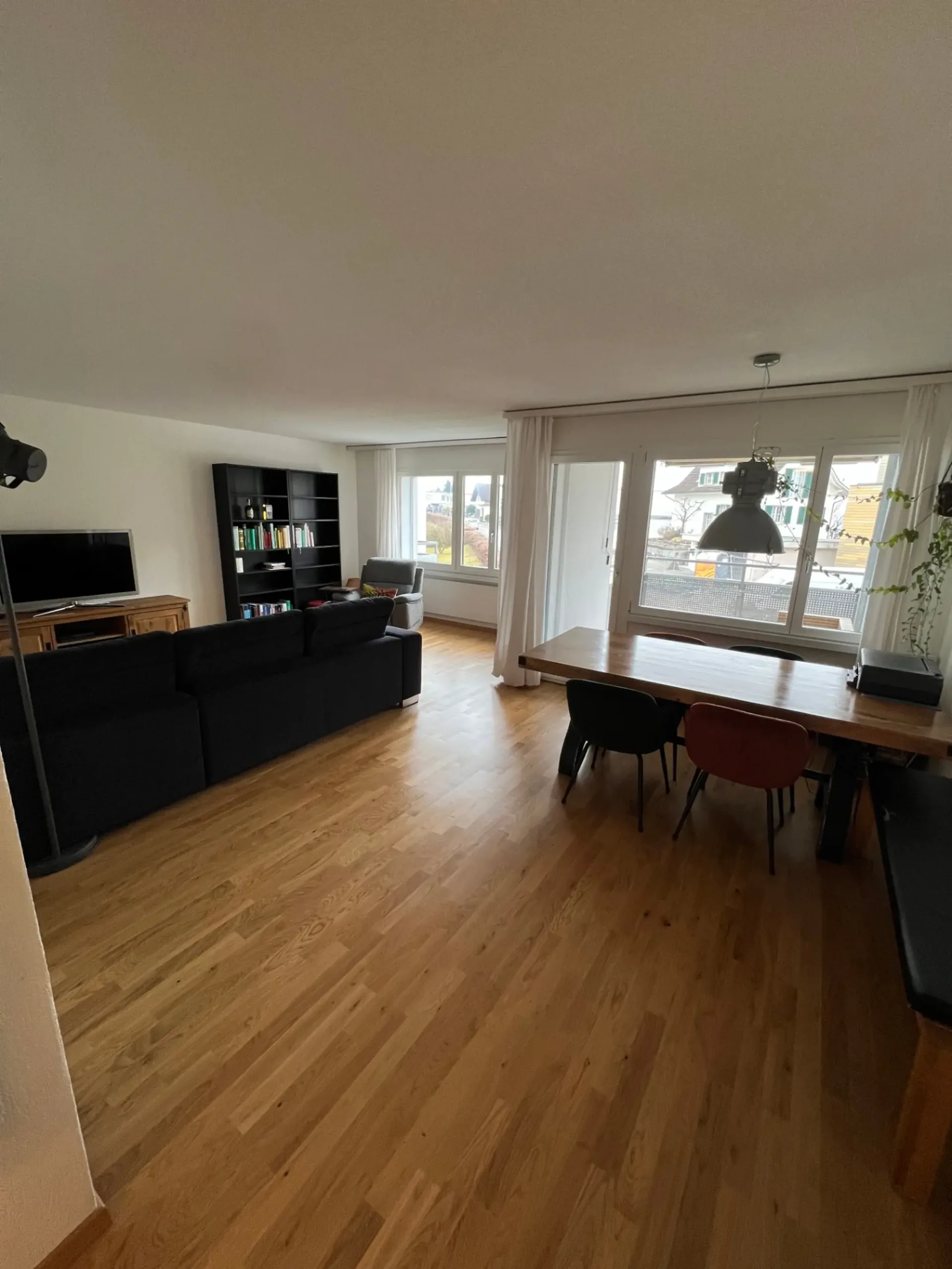 3.5 Zimmerwohnung an bevorzugter Lage in Bassersdorf