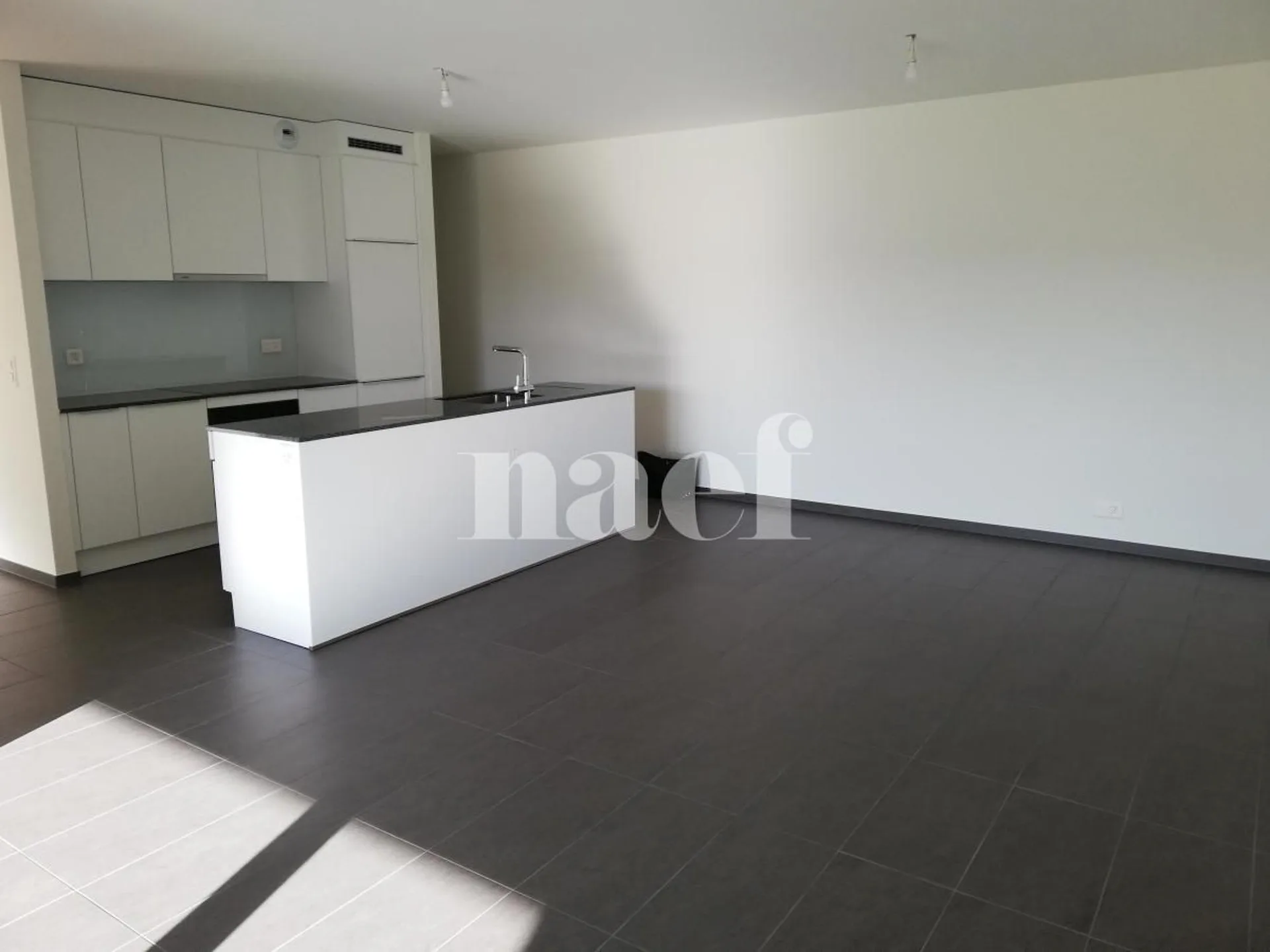 Schönes 3.5-Zimmer-Apartment im 1. Stock mit Balkon