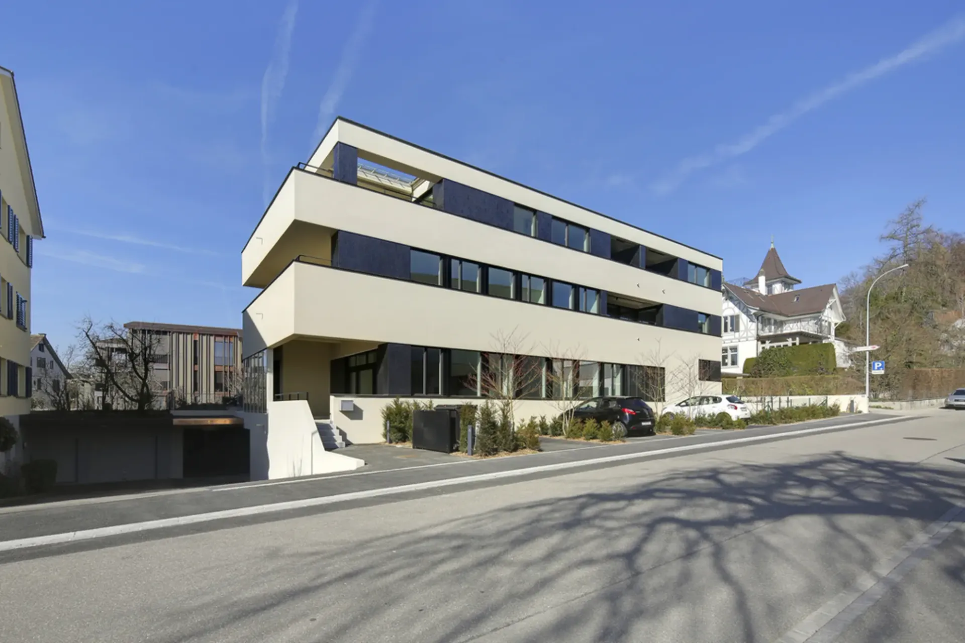Helle 3.5-Zimmer Maisonettewohnung mit privatem Eingang
