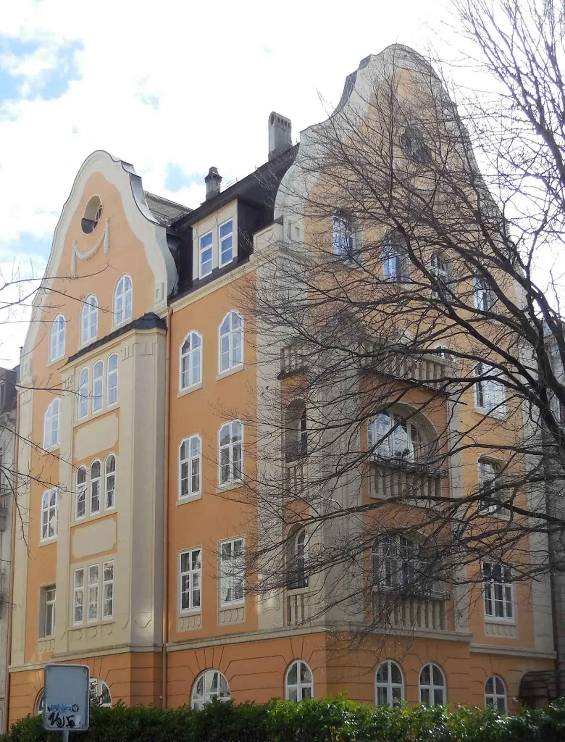 Wunderschön renovierte Wohnung in der Delsbergerallee
