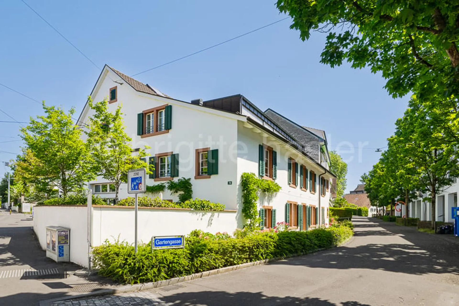 4.5-Zimmer-Maisonette-Wohnung in historischem Gebäude (saniert)  im Ortskern von Riehen