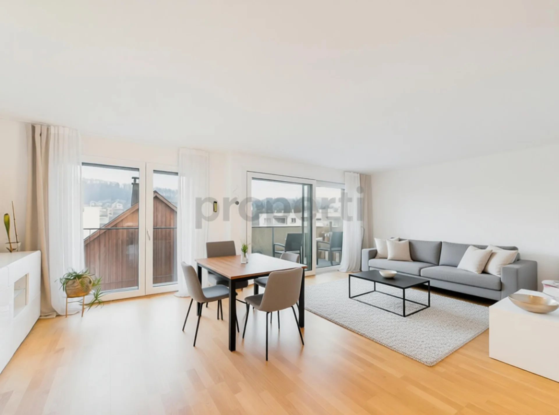 Appartamento attico 2.5 locali luminoso con balcone a Wetzikon