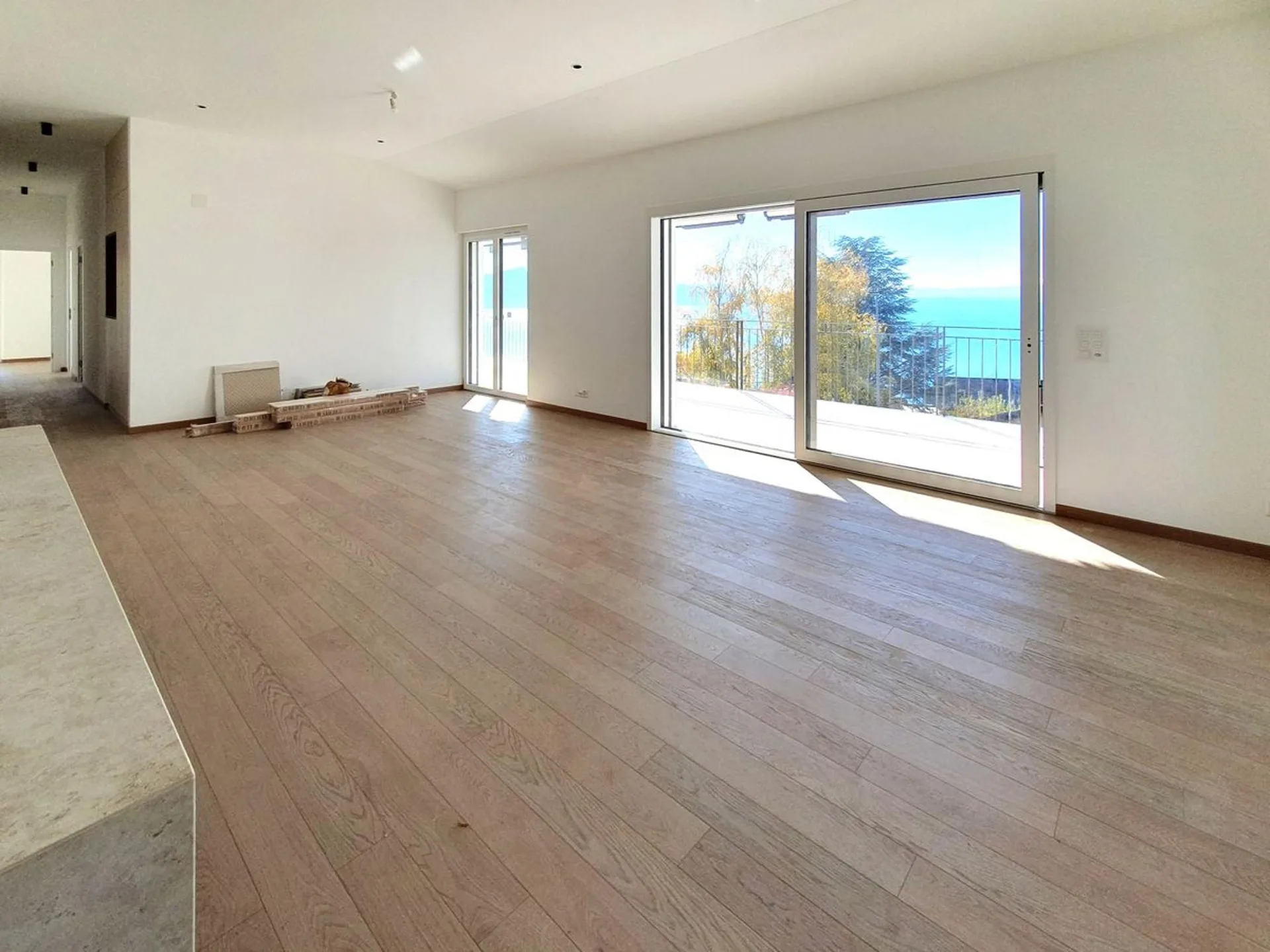 Schöne Aussicht auf den See - mit Terrasse und Garten