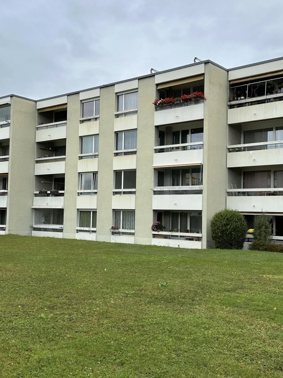 Zentral wohnen in Steffisburg – 3.5-Zimmer-Wohnung mit Balkon und EHP