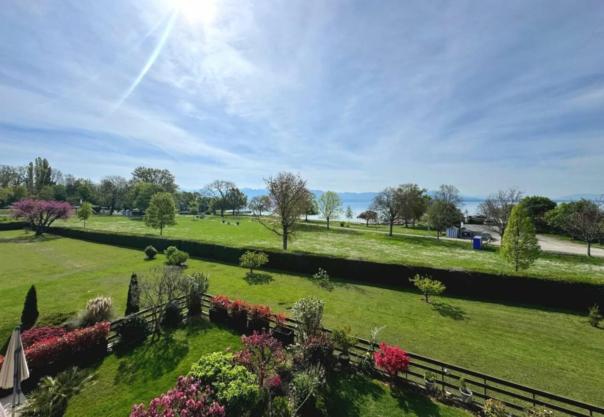 Magnifique appartement en première ligne du lac