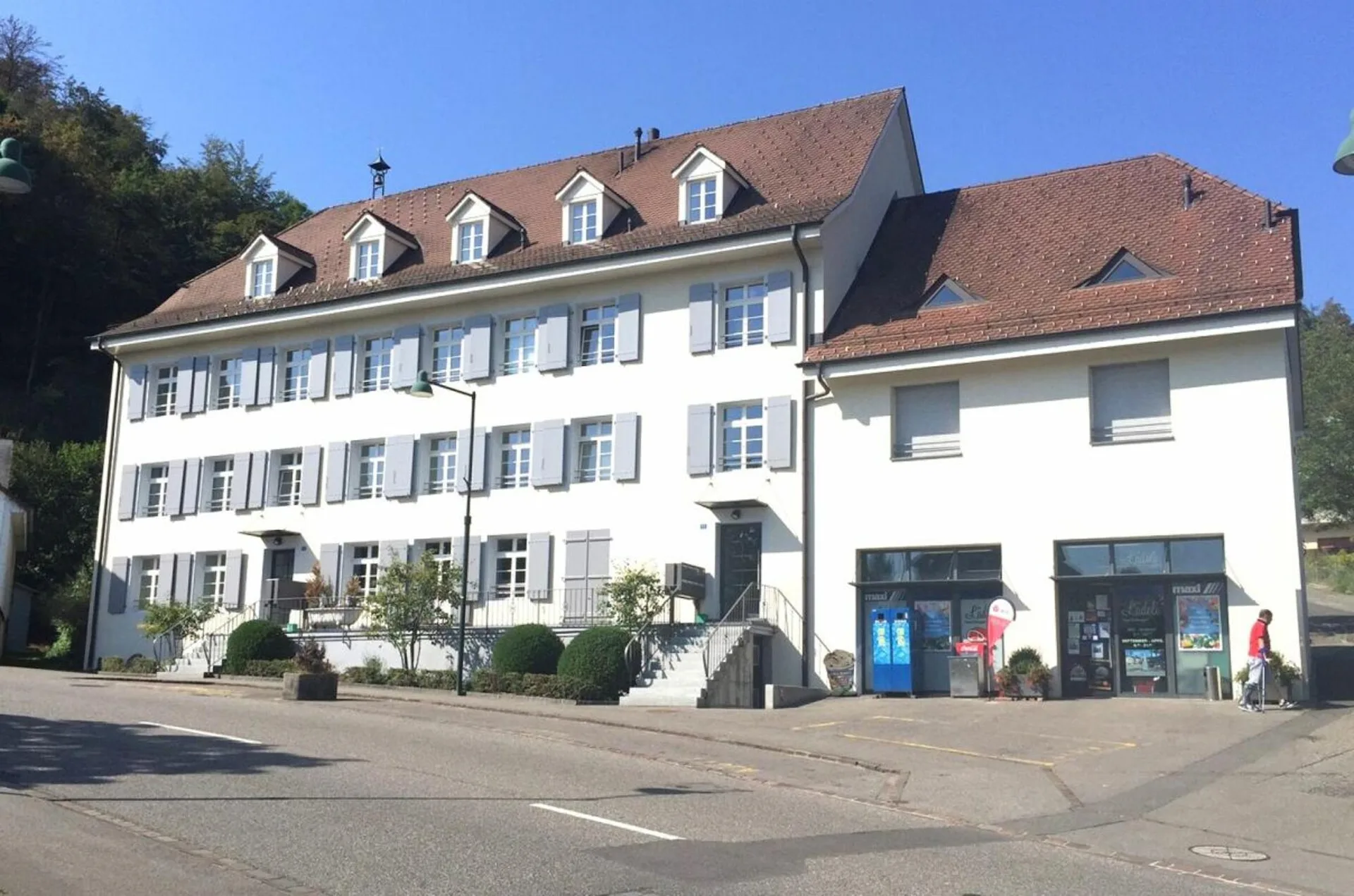Image 10