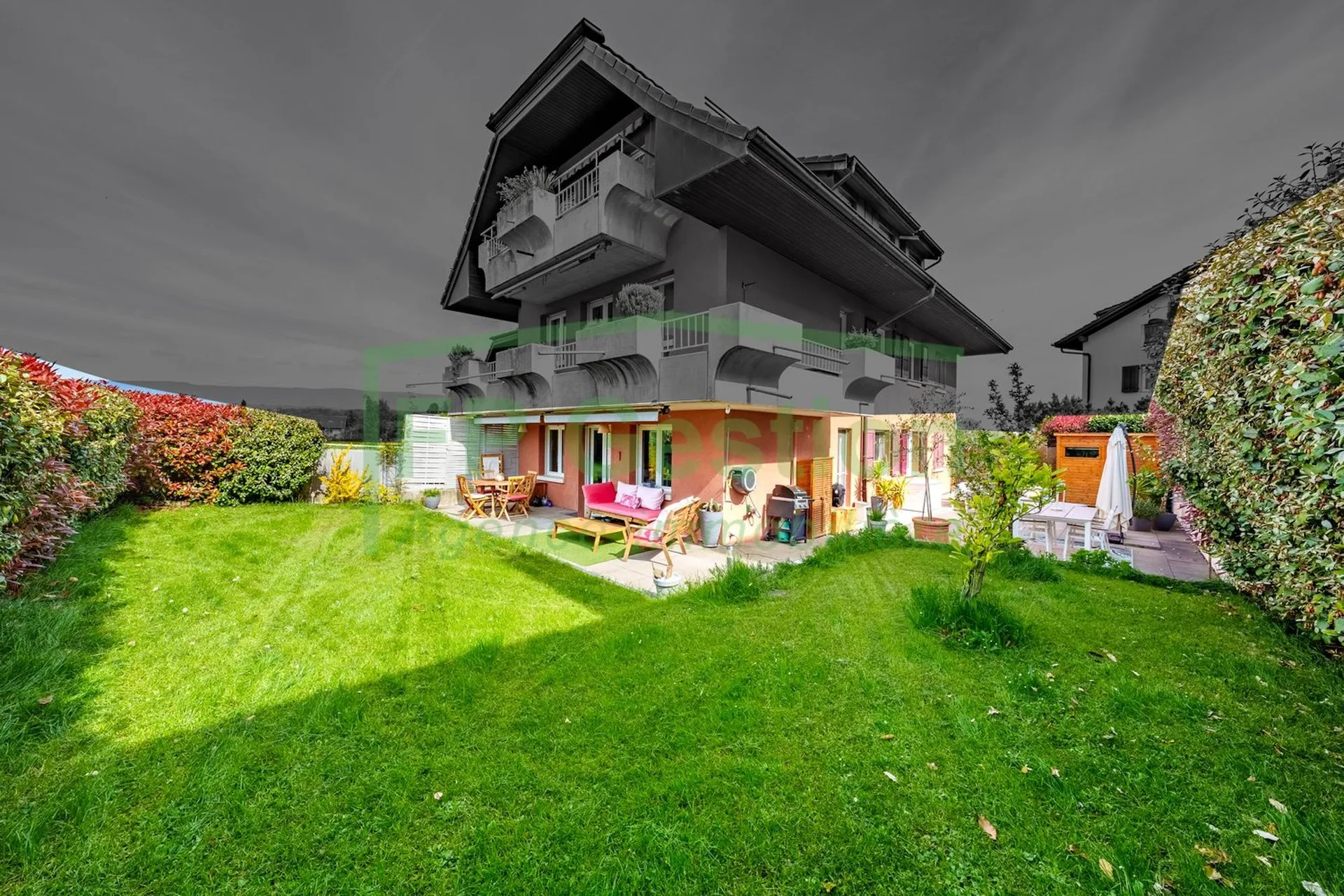 Helles und komfortables 4-Zimmer-Apartment mit Garten zum Verkauf