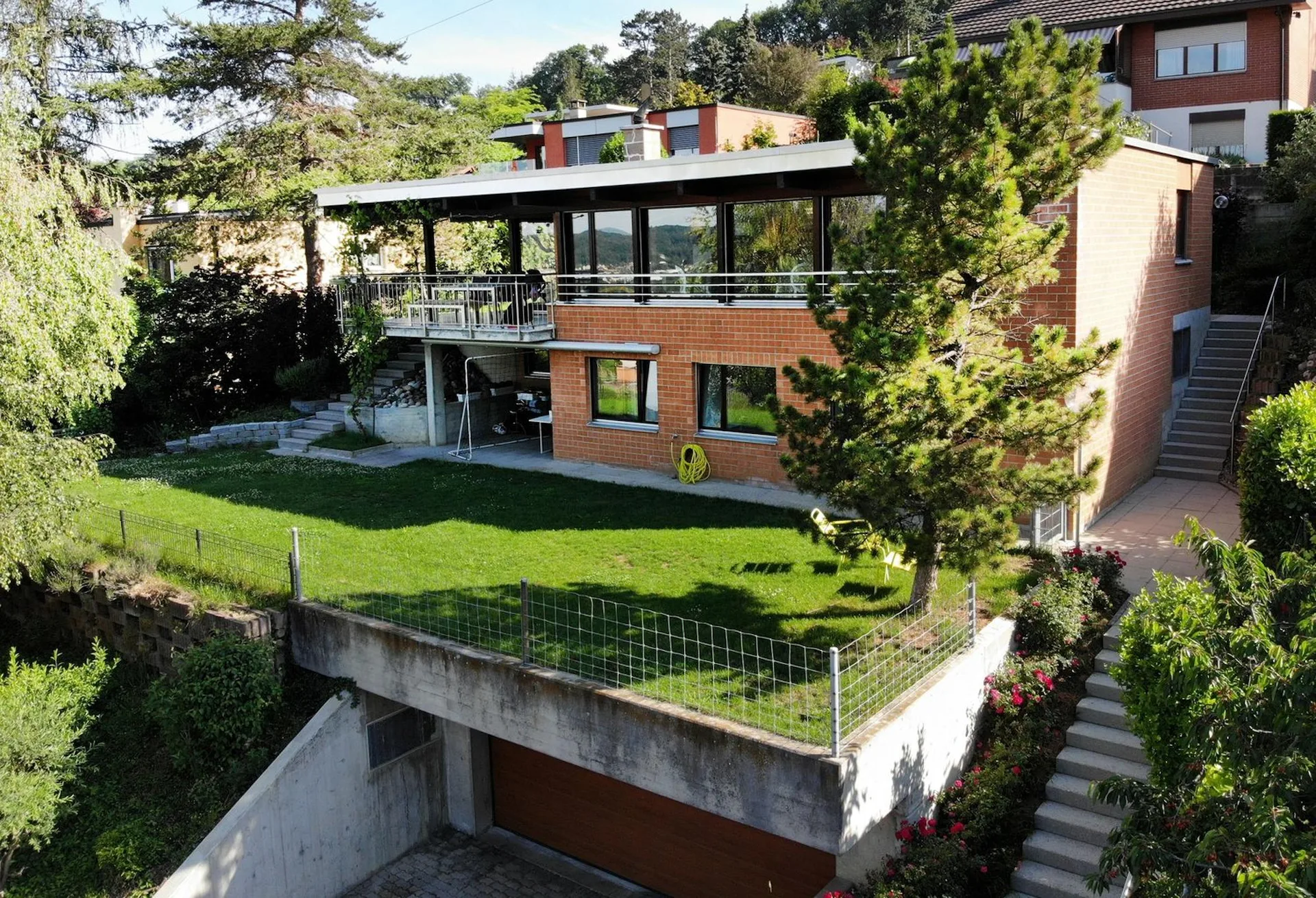 Freistehendes Einfamilienhaus mit spektakulärer Aussicht