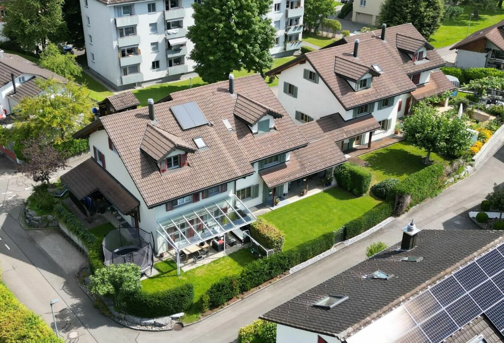 7.5-Zimmer-Doppeleinfamilienhaus an ruhiger Wohnlage