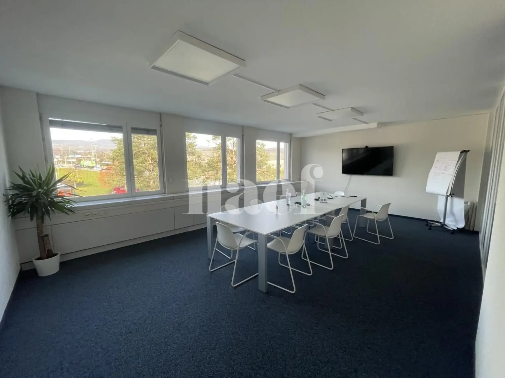 Zentrum Les Tuillières - Helle Fläche von ca. 122m2, modulierbar im 2. Stock eines Gewerbegebäudes