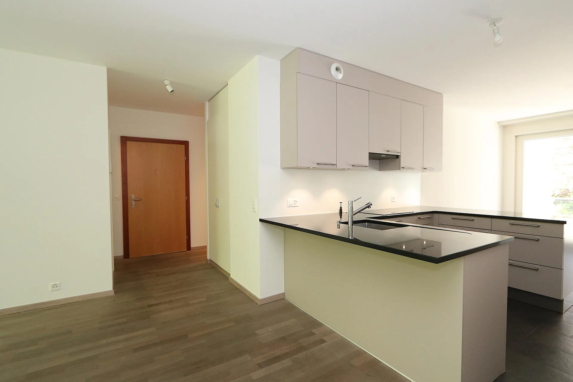 Appartement von hohem Standard in einer ruhigen Residenz im Viertel Florissant