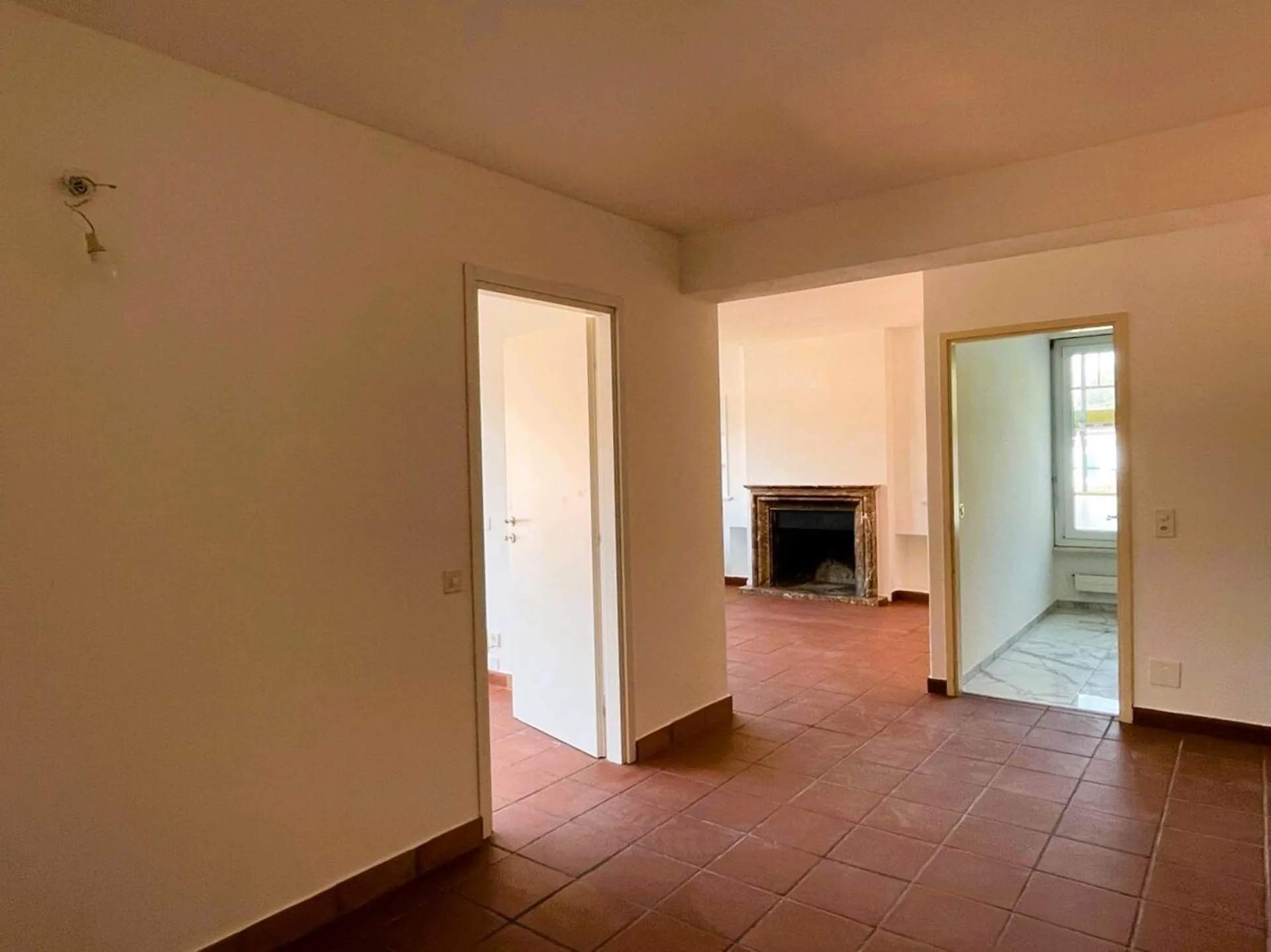 VIRA GAMBAROGNO - WOHNUNG MIT KAMIN UND SEEBLICK