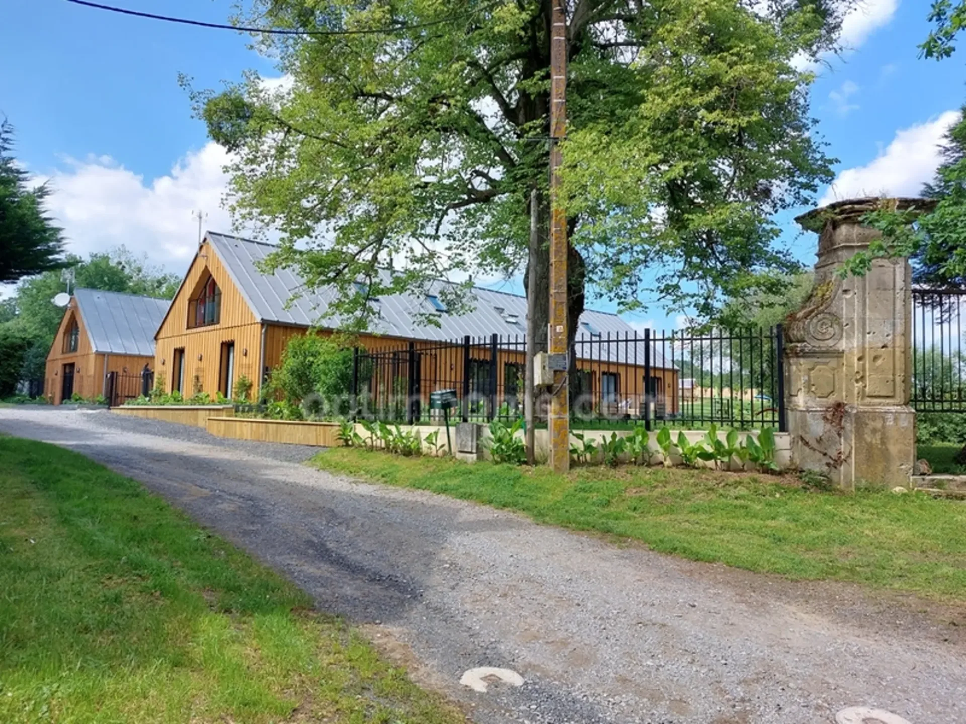 Einzigartiges Anwesen, 5900m², 2 Wohnungen 500m², 2 Teiche, ein Bereich