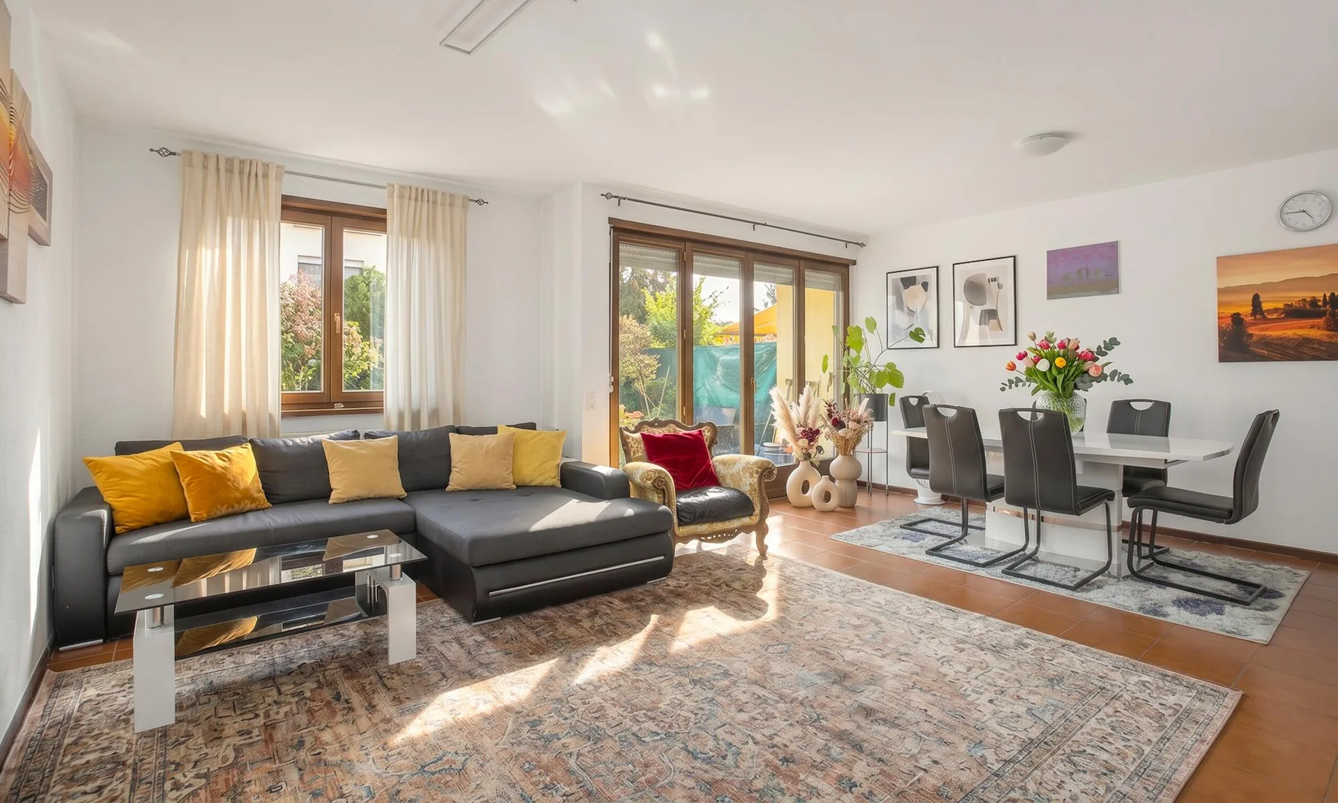 Große Reihenhauswohnung 6,5 mit Panoramaterrasse und Gärten