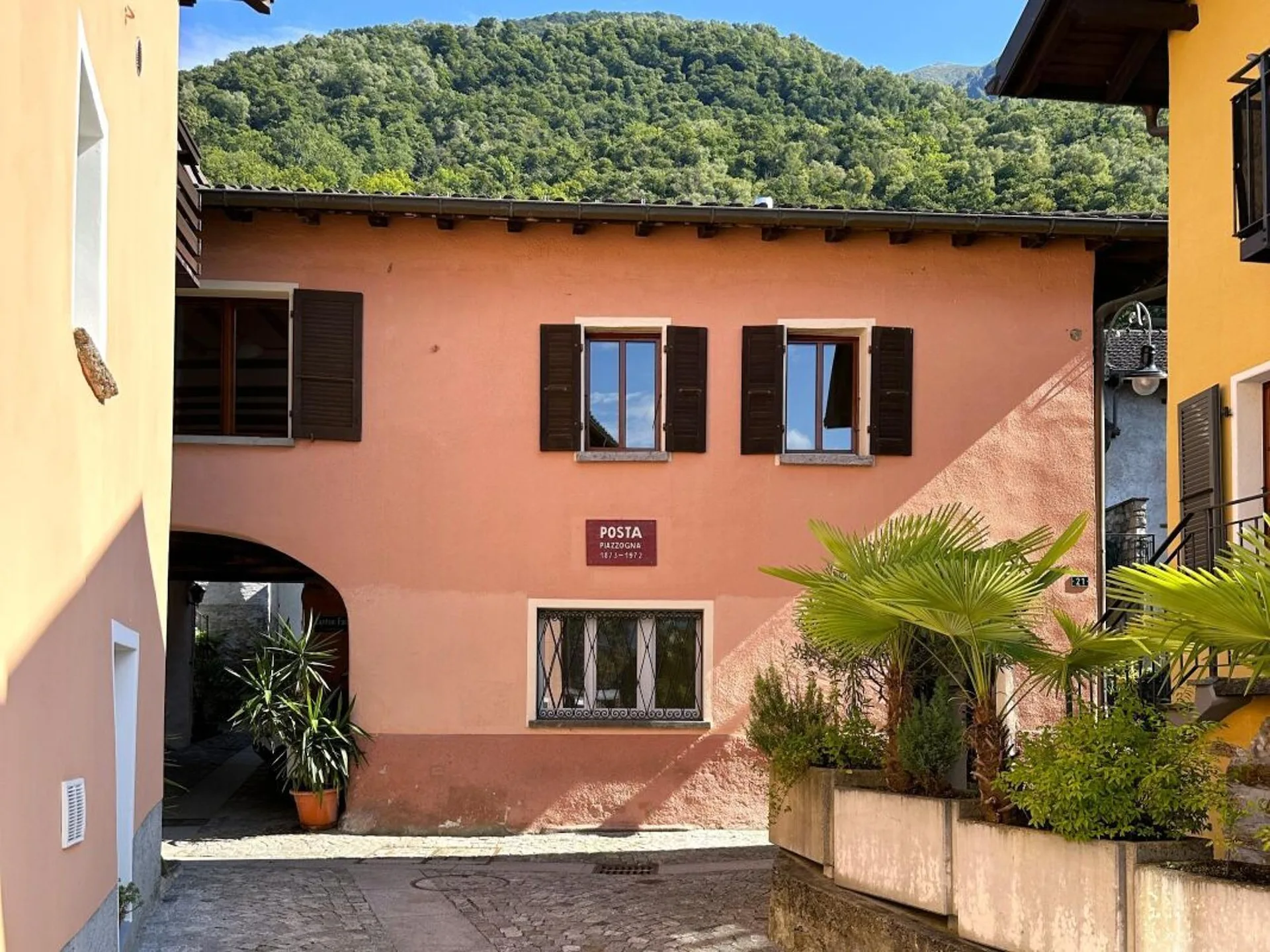 Charmantes historisches Haus im Herzen des malerischen Dorfkerns von Piazzogna