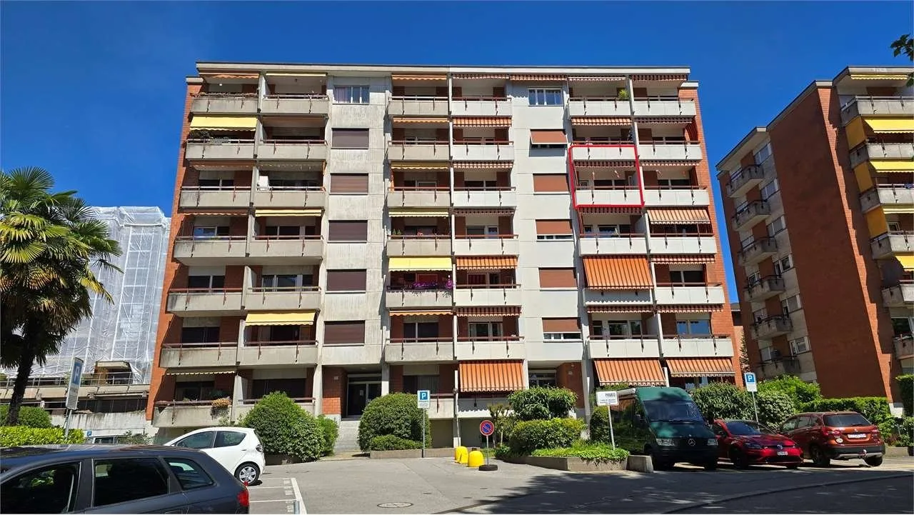 3.5 locali ristrutturato a nuovo, arredato e con balconi