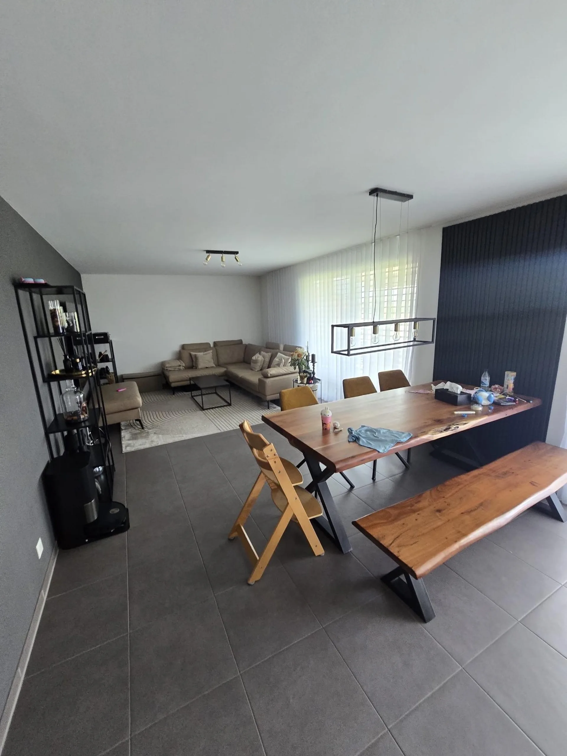 Helle 4.5-Zimmer-Wohnung mit grossem Balkon