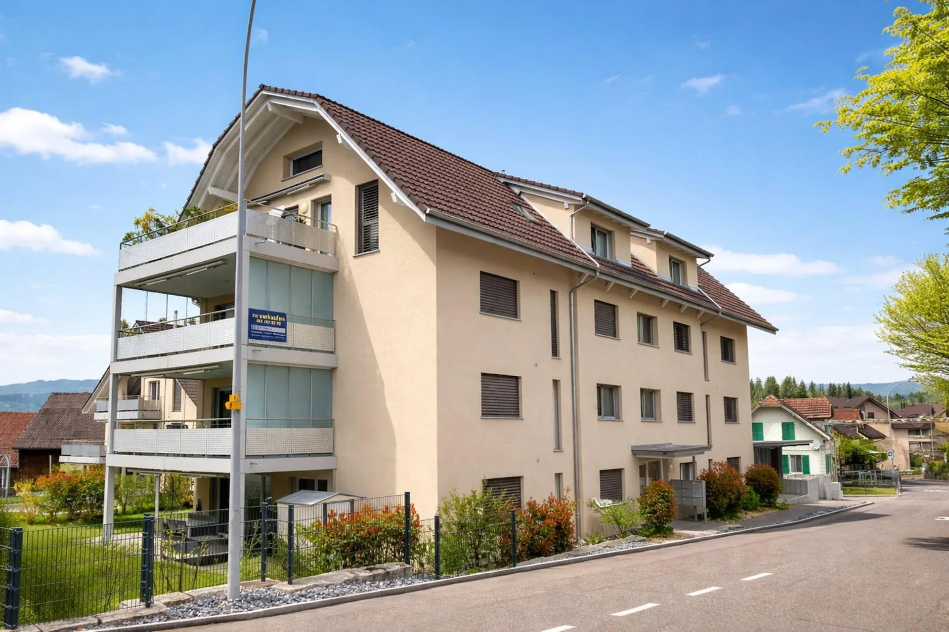 Moderne 4.5-Zimmer-Wohnung mit zwei Balkonen in Fahrwangen