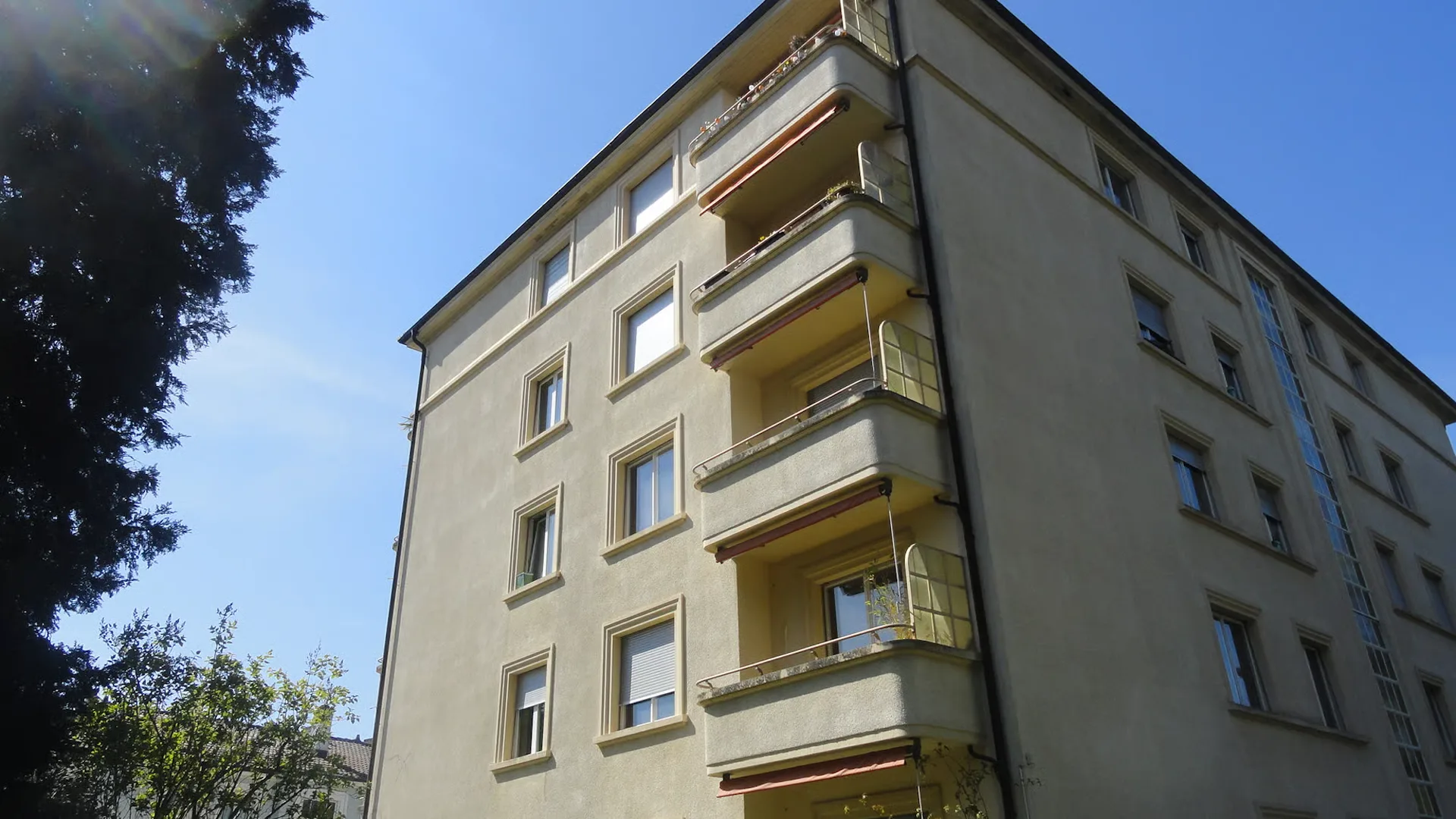 Garage-Box in der Nähe der Stadtmitte