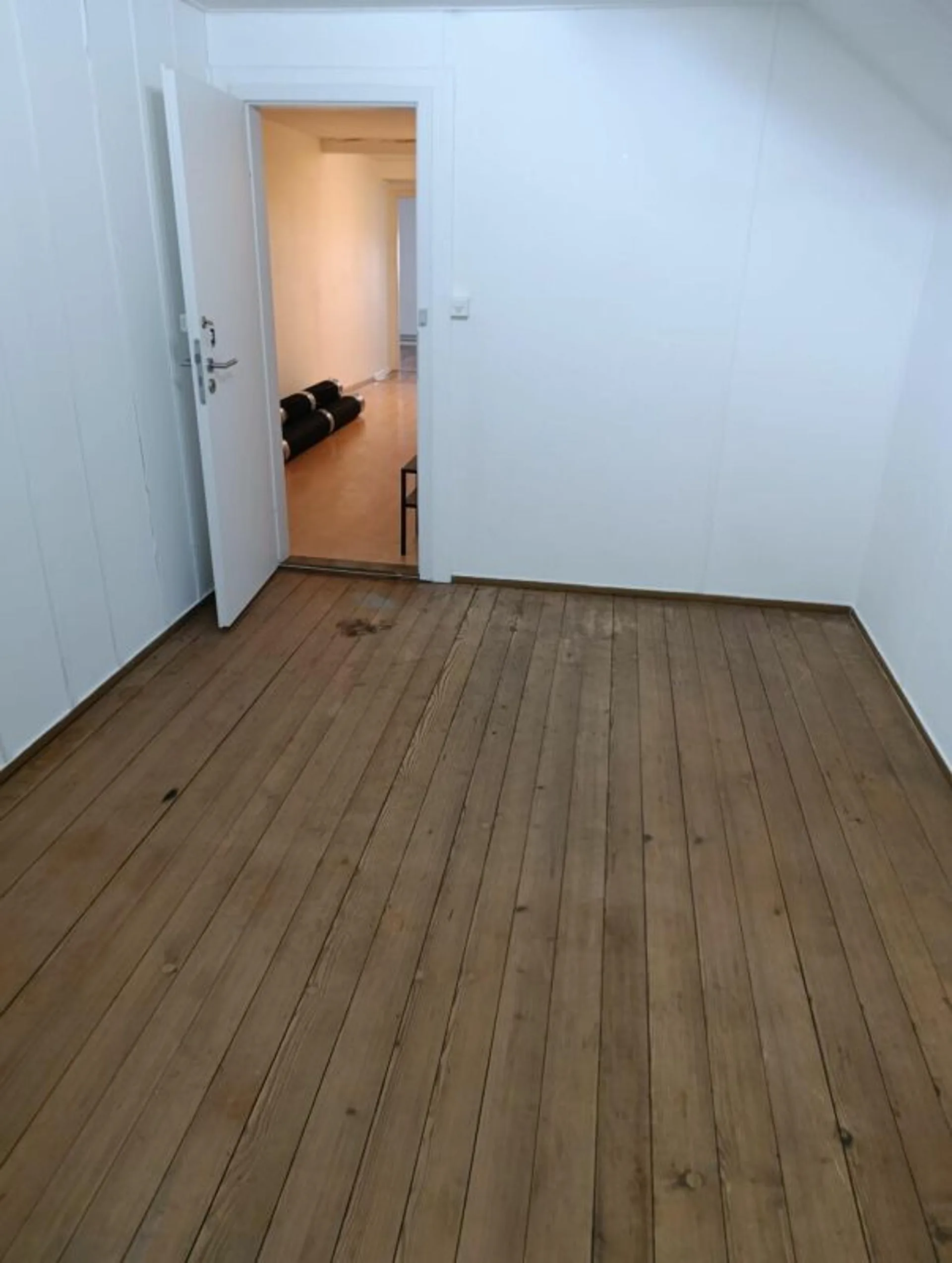 Charming room looking for a new tenant - Welcome to your new home!