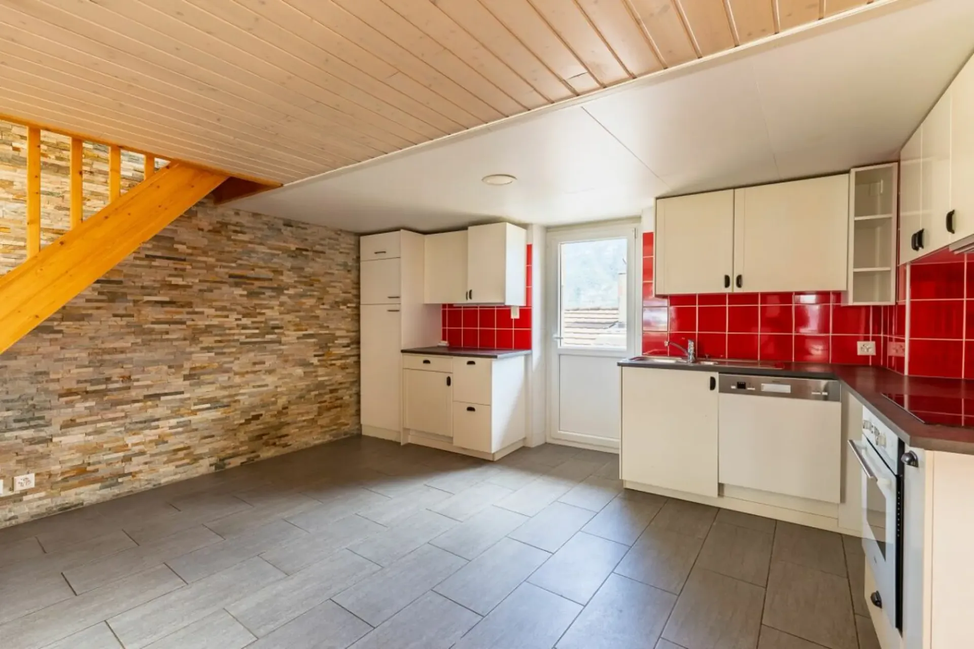 Wohnung 3p + Dachboden in einem Einfamilienhaus...