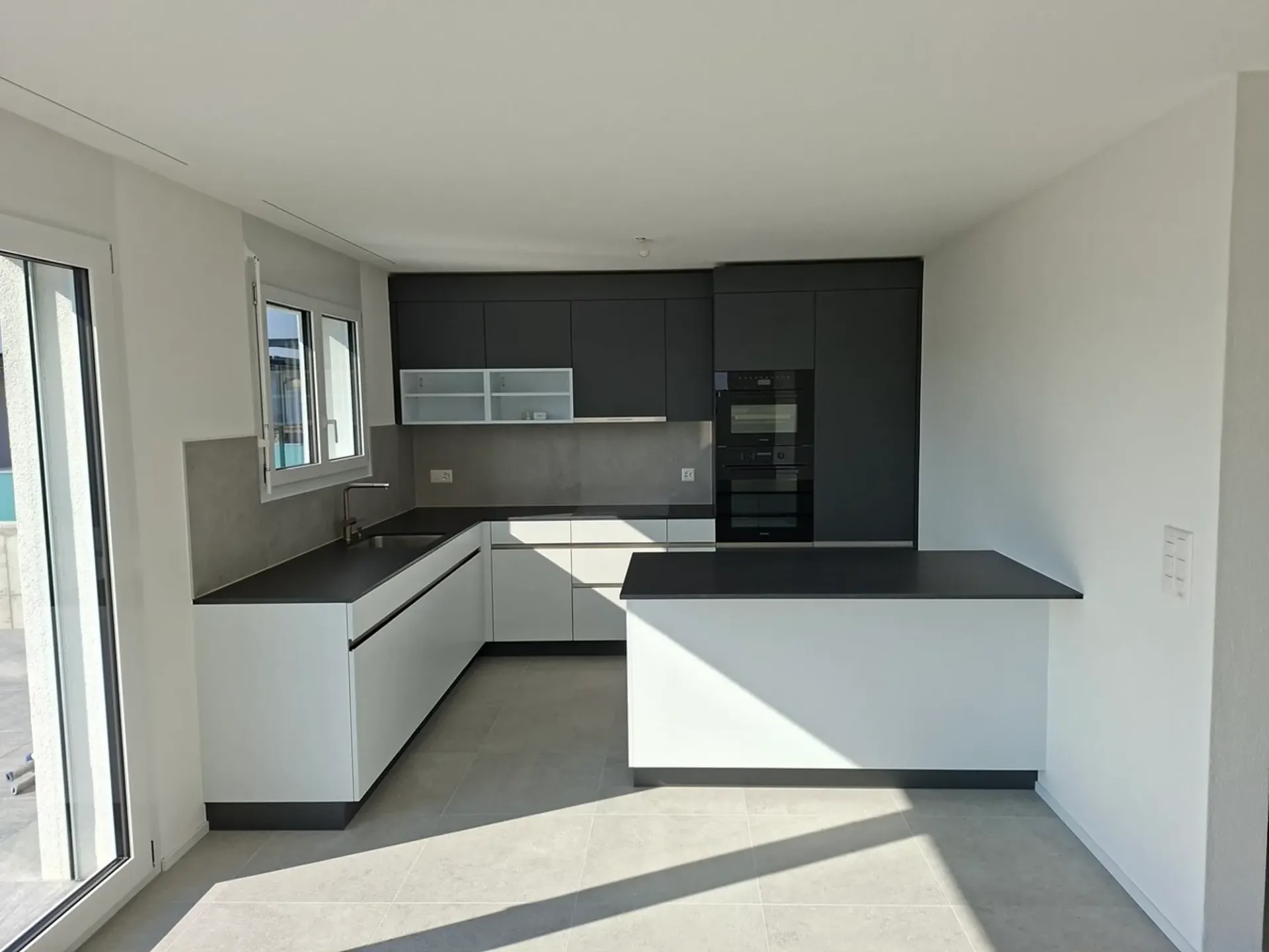 Villa 4,5 pièces de 115 m2 neuve avec studio de 35 m2