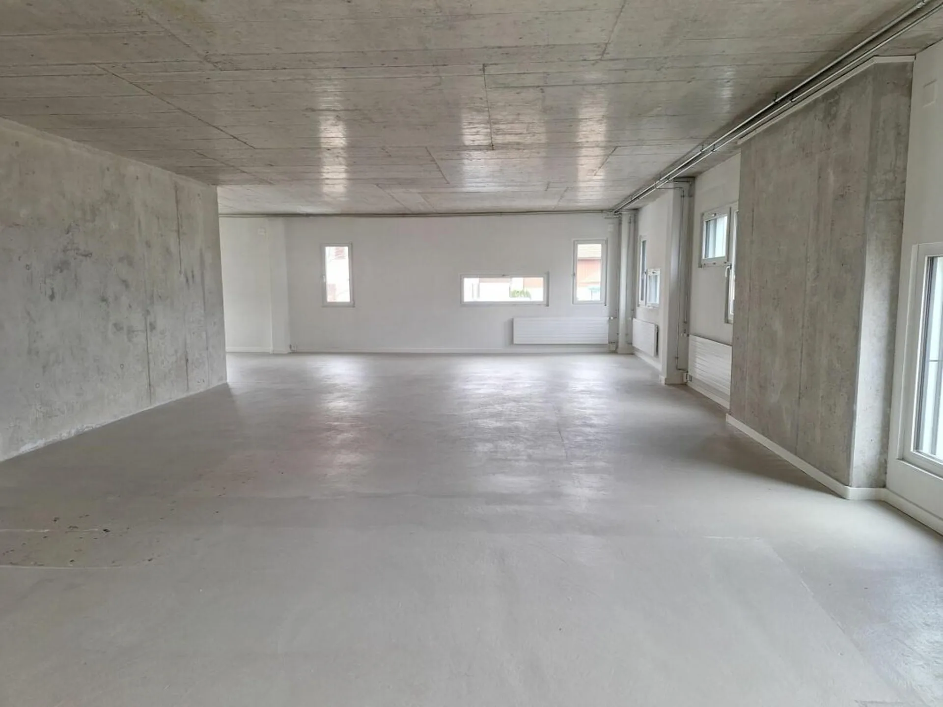 Lichtdurchflutete Gewerbefläche 126m2